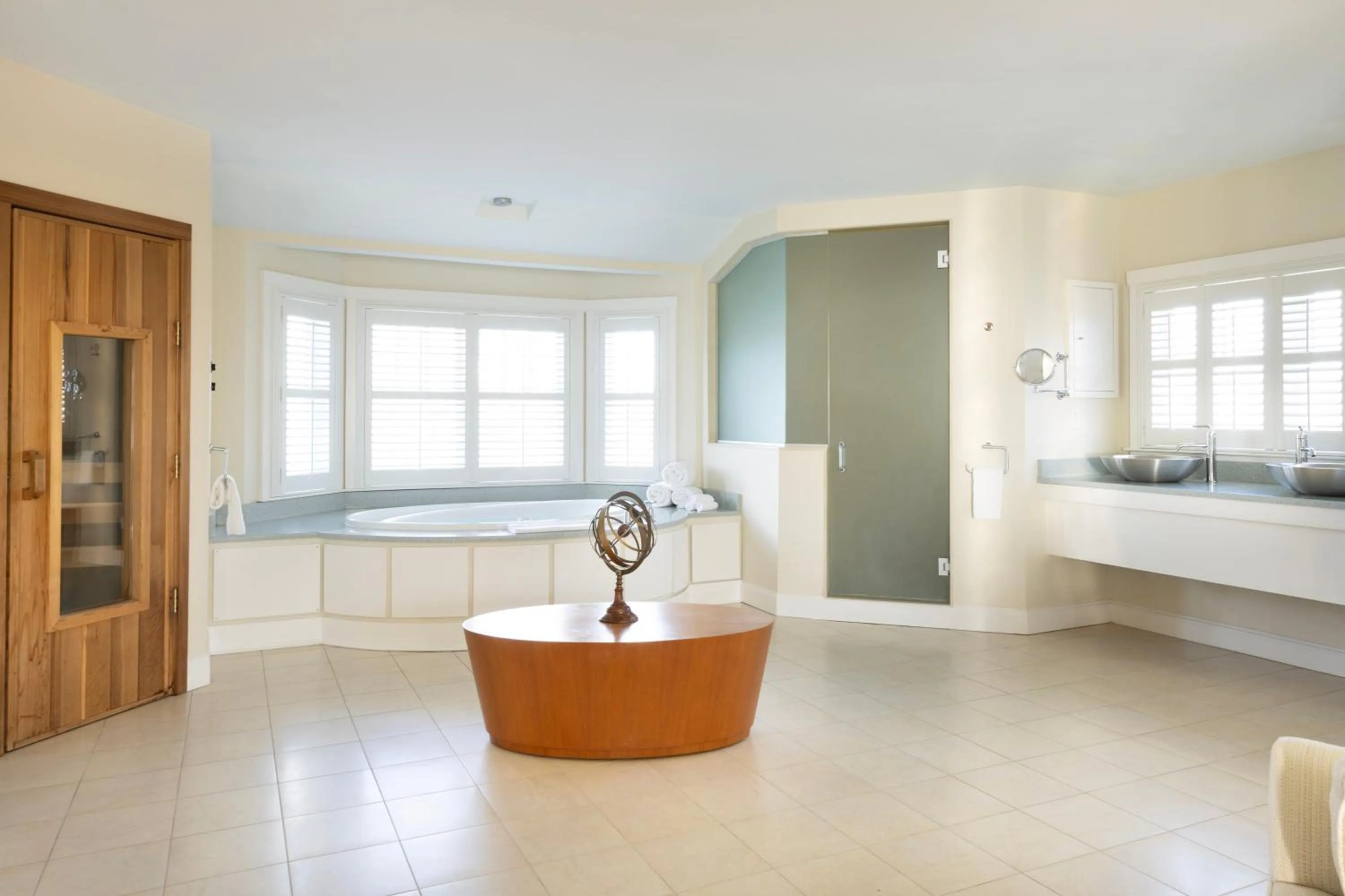 Bathroom in Chatham Bars Inn