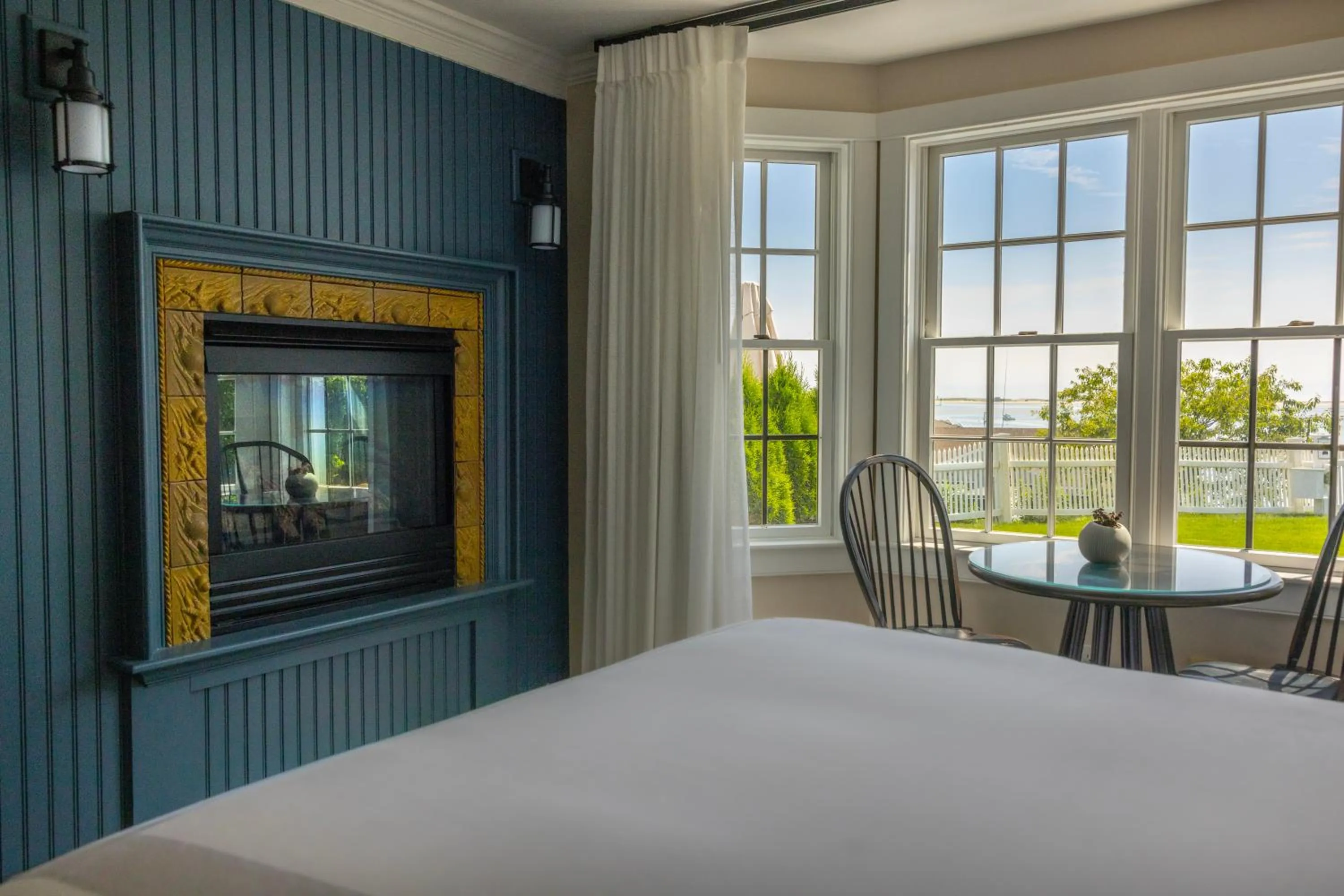Living room, Bed in Chatham Bars Inn