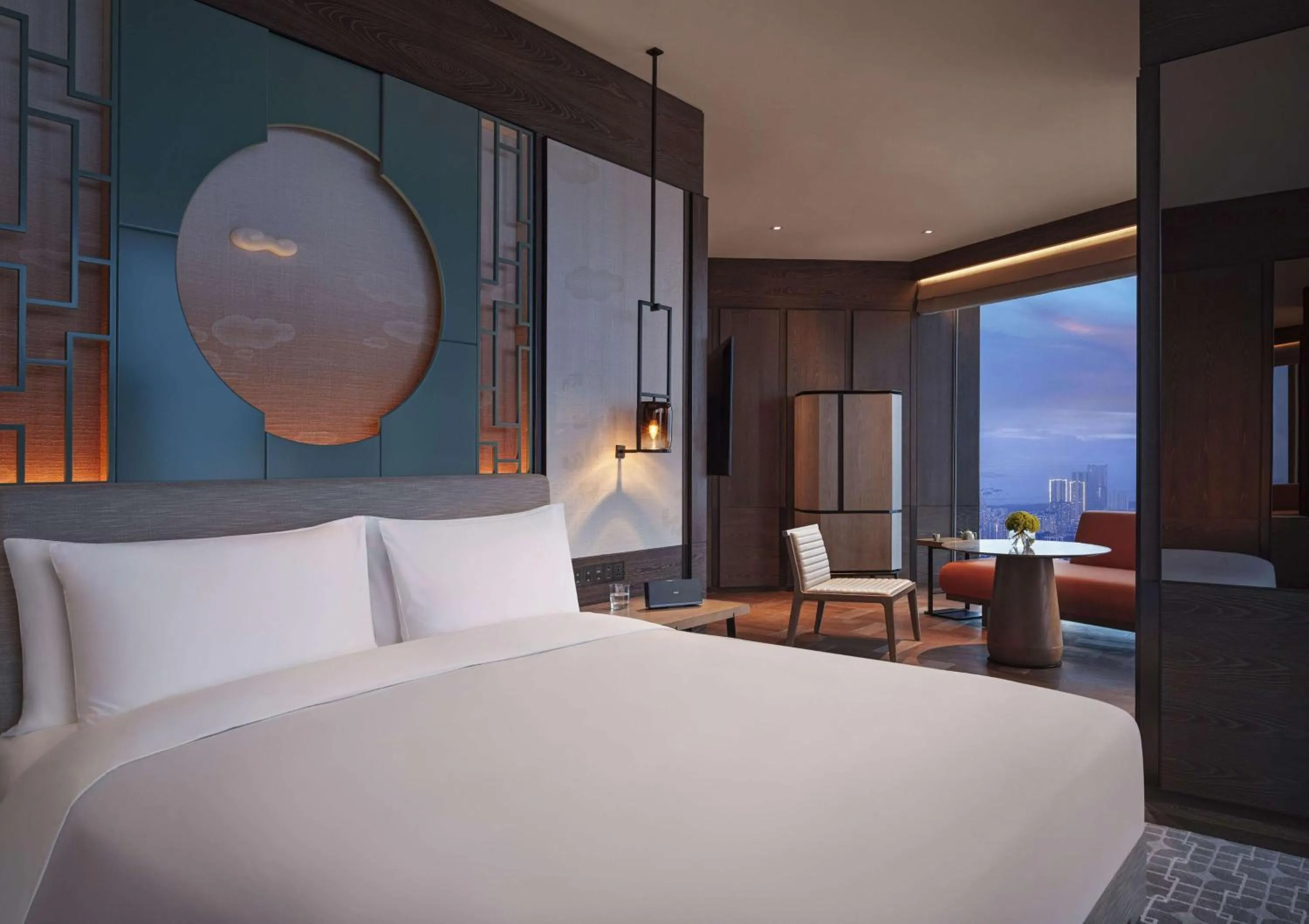Photo of the whole room, Bed in Park Hyatt Shenzhen