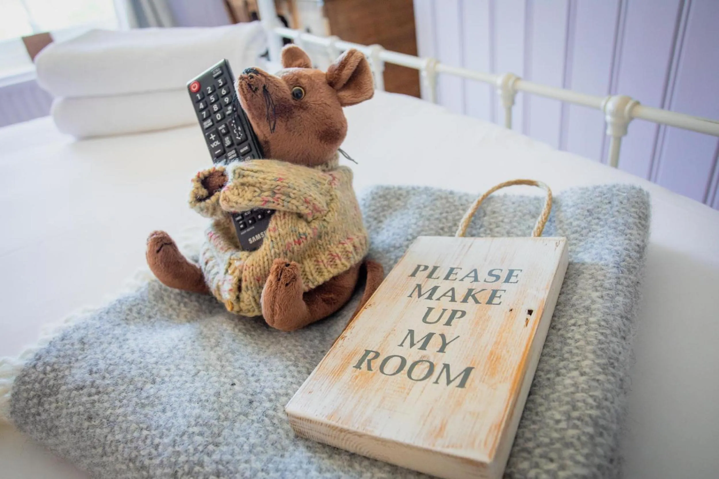 Bedroom in The Smugglers Inn