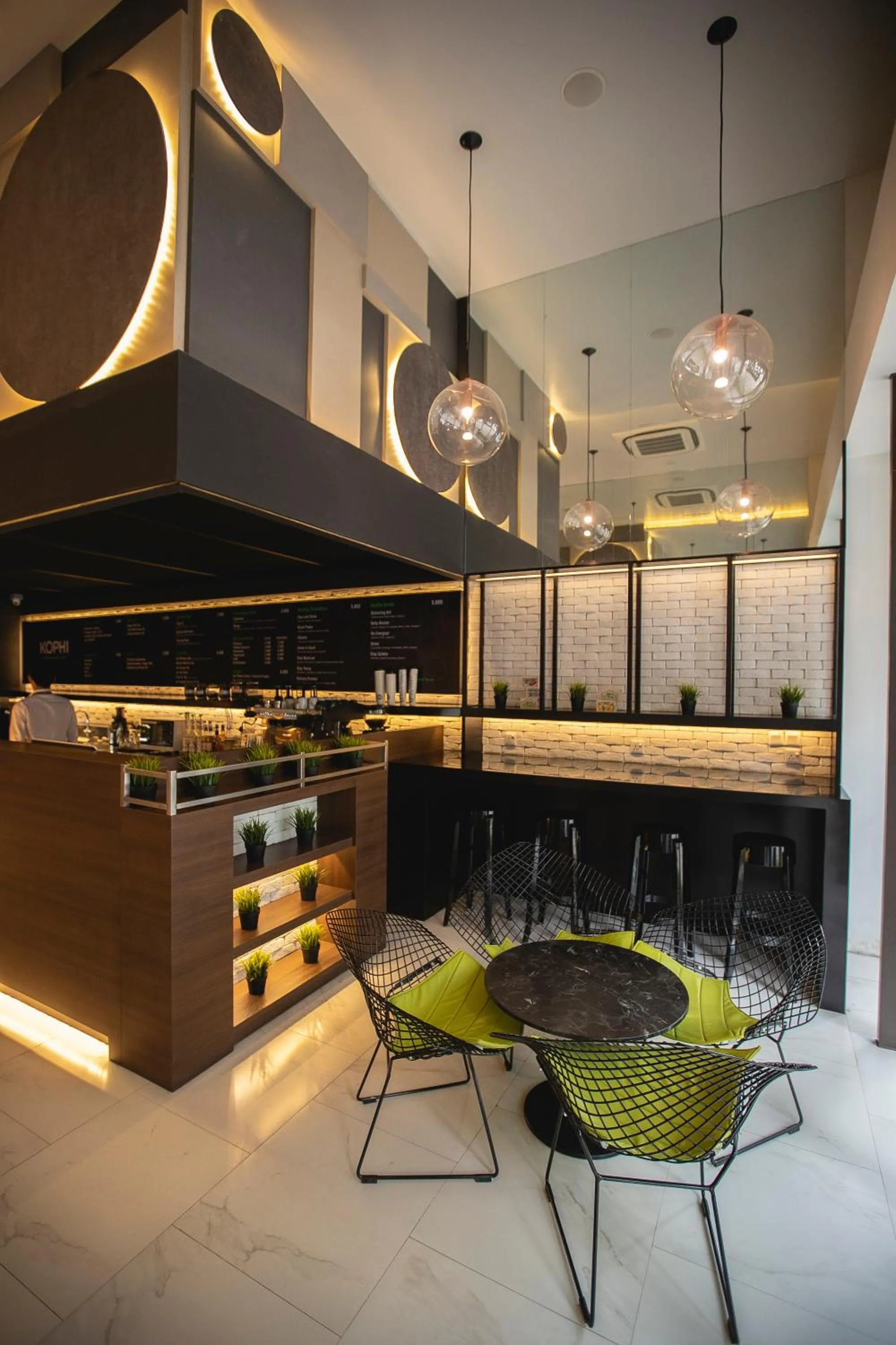 Food and drinks in Residence26