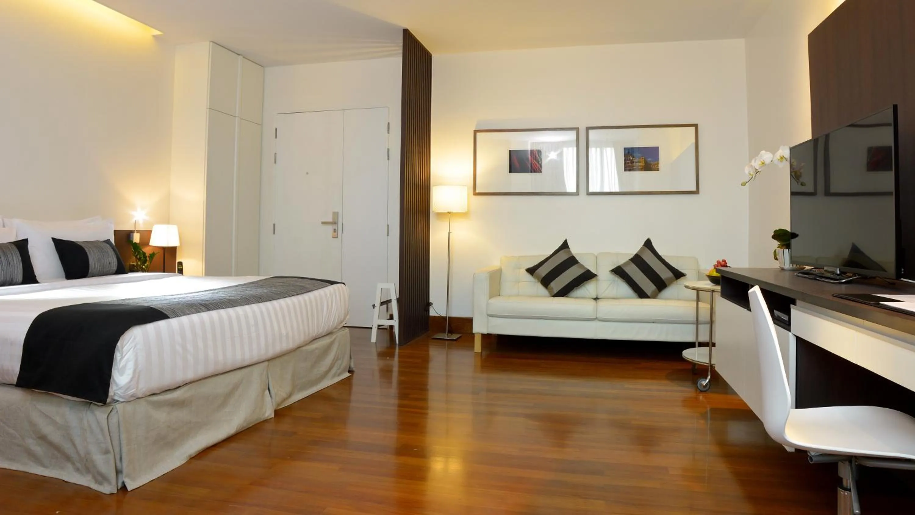 Bedroom, Bed in Residence26