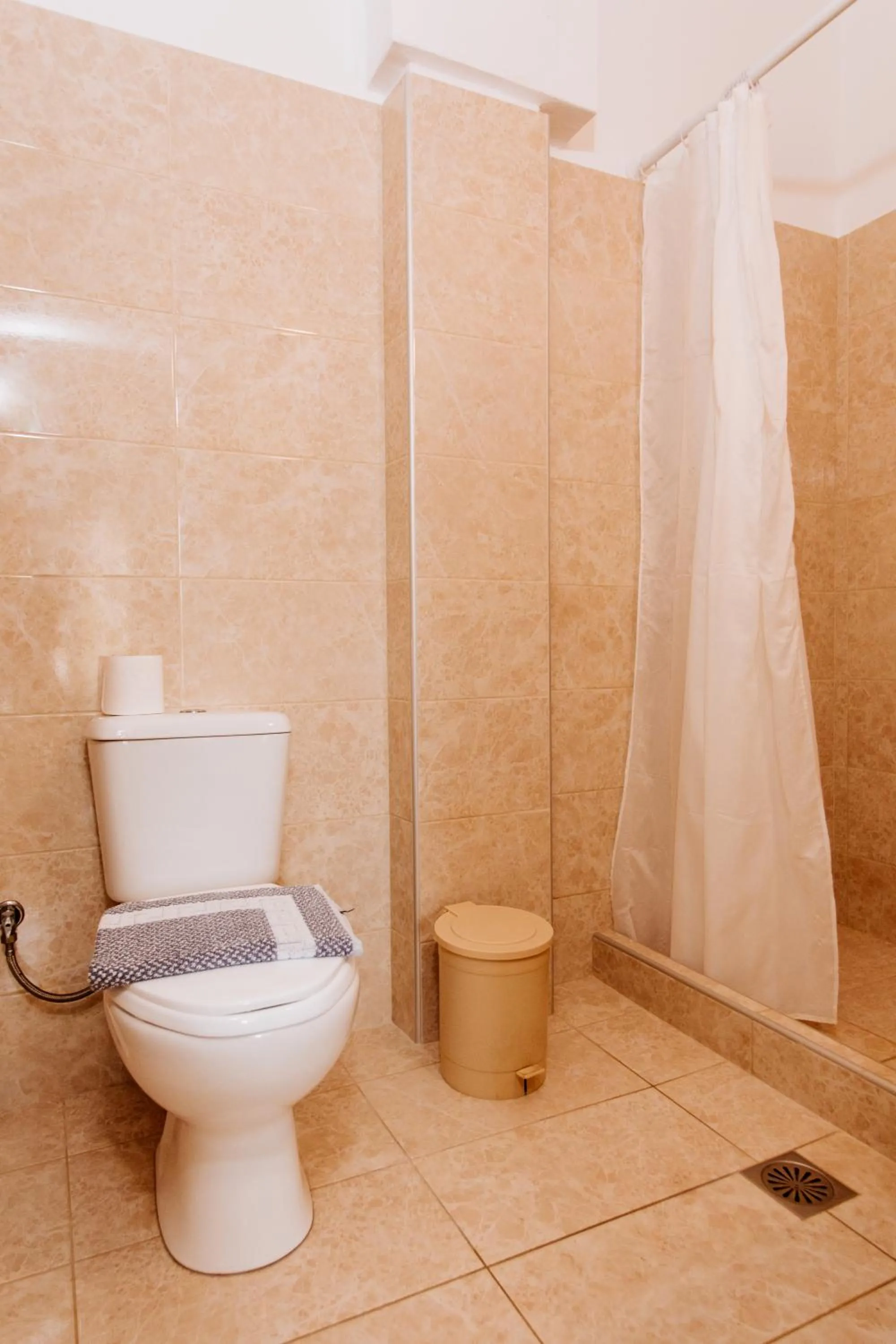 Shower in Nikos Hotel