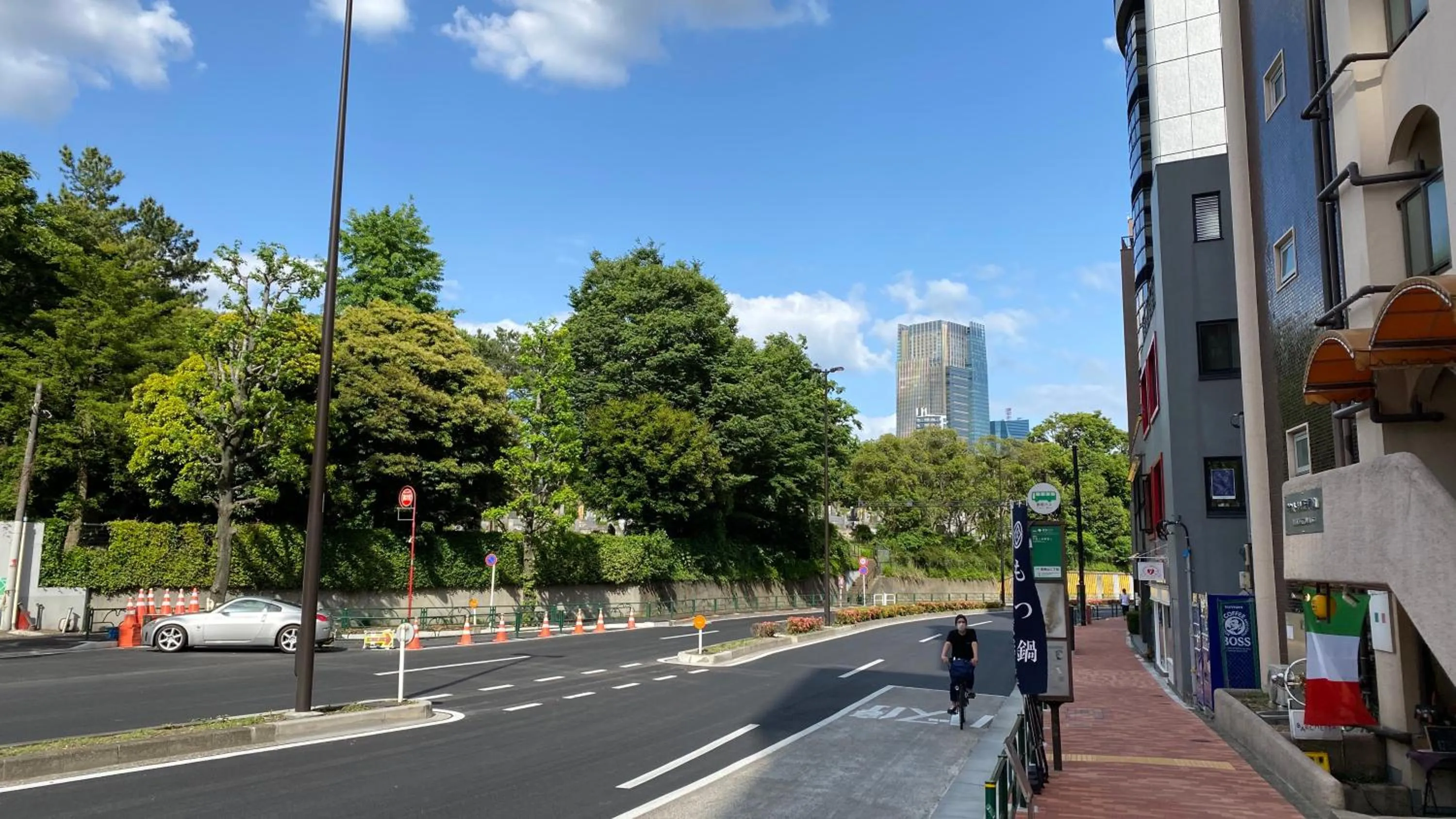 Spring in Hotel Adonis Tokyo - Dormitory Share Room For Male Only At City Center