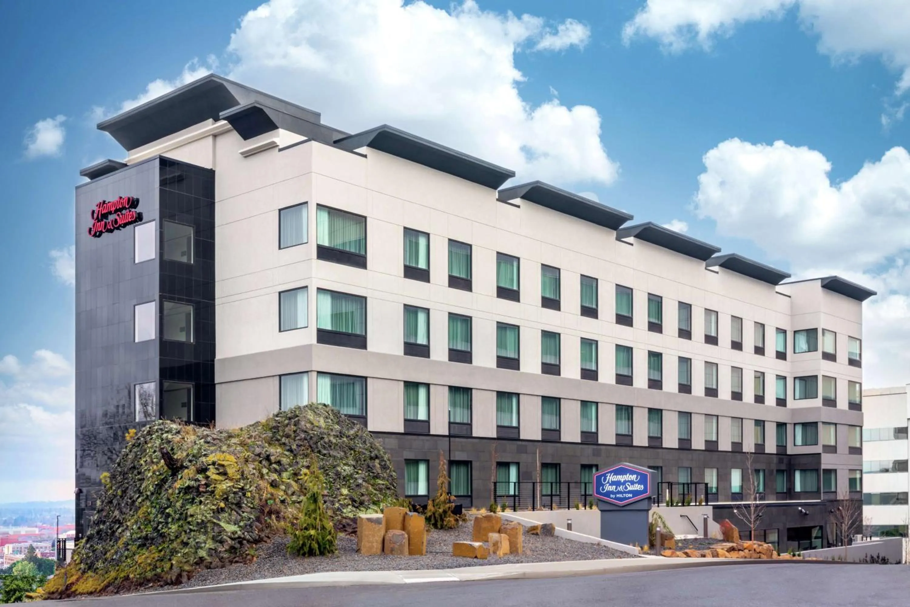 Property building in Hampton Inn & Suites Spokane Downtown-South