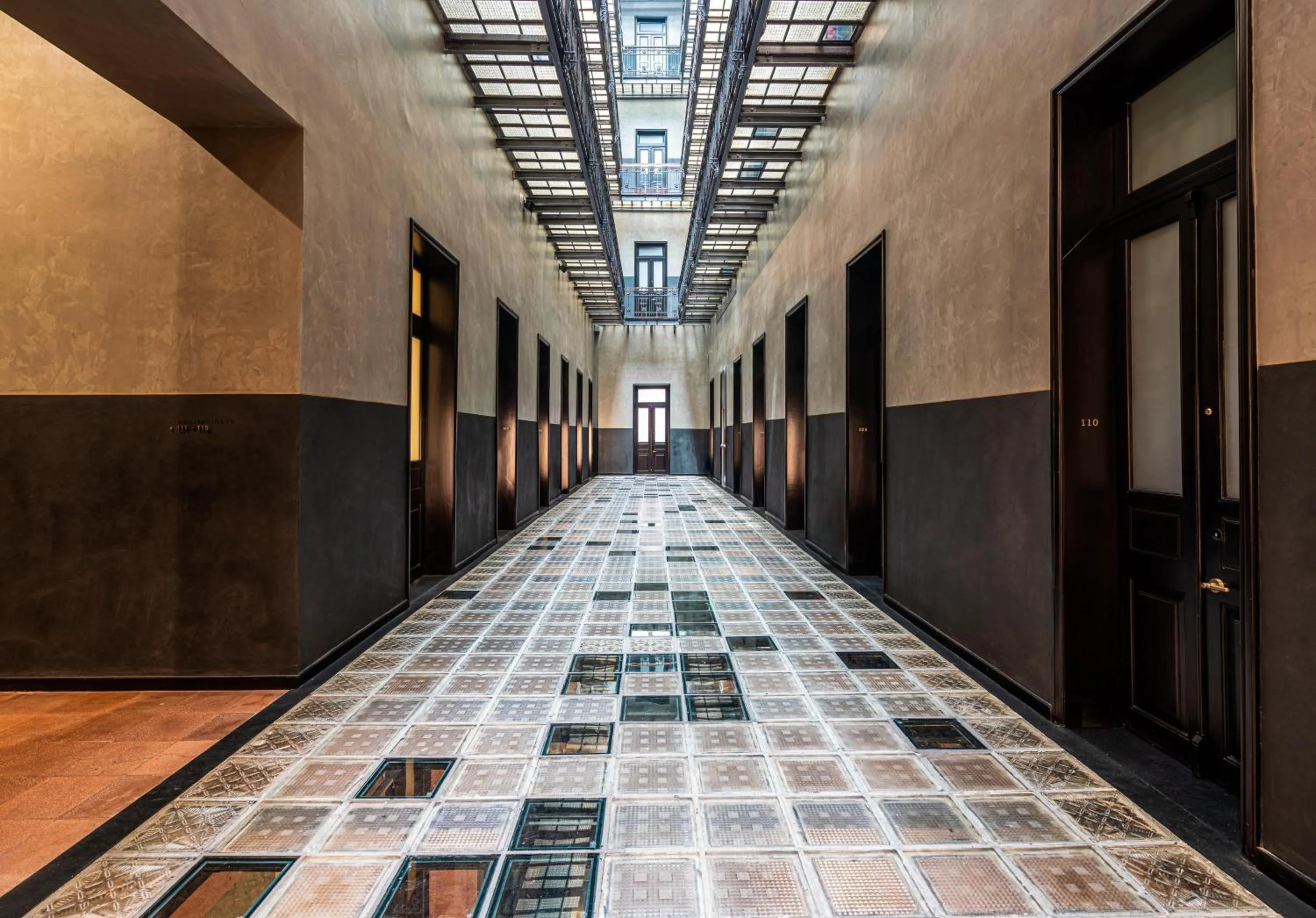 Other in Umbral, Curio Collection By Hilton