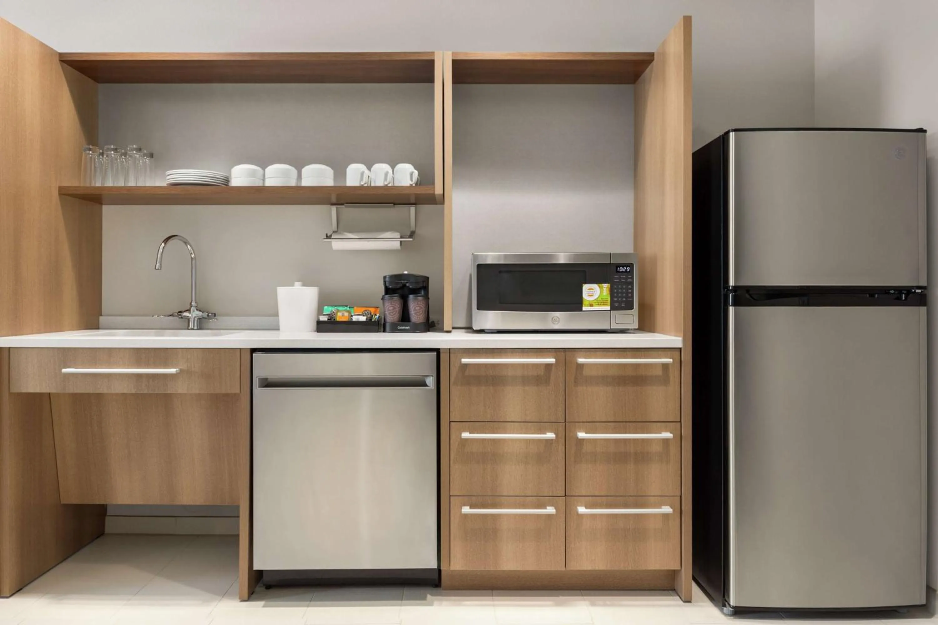 Kitchen or kitchenette in Home2 Suites By Hilton Colorado Springs South, Co