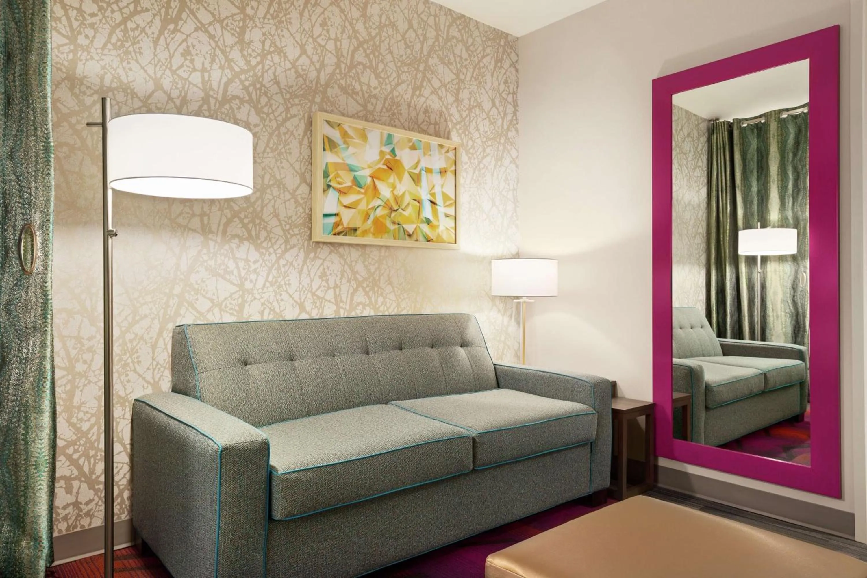 Living room, Bed in Home2 Suites By Hilton Colorado Springs South, Co