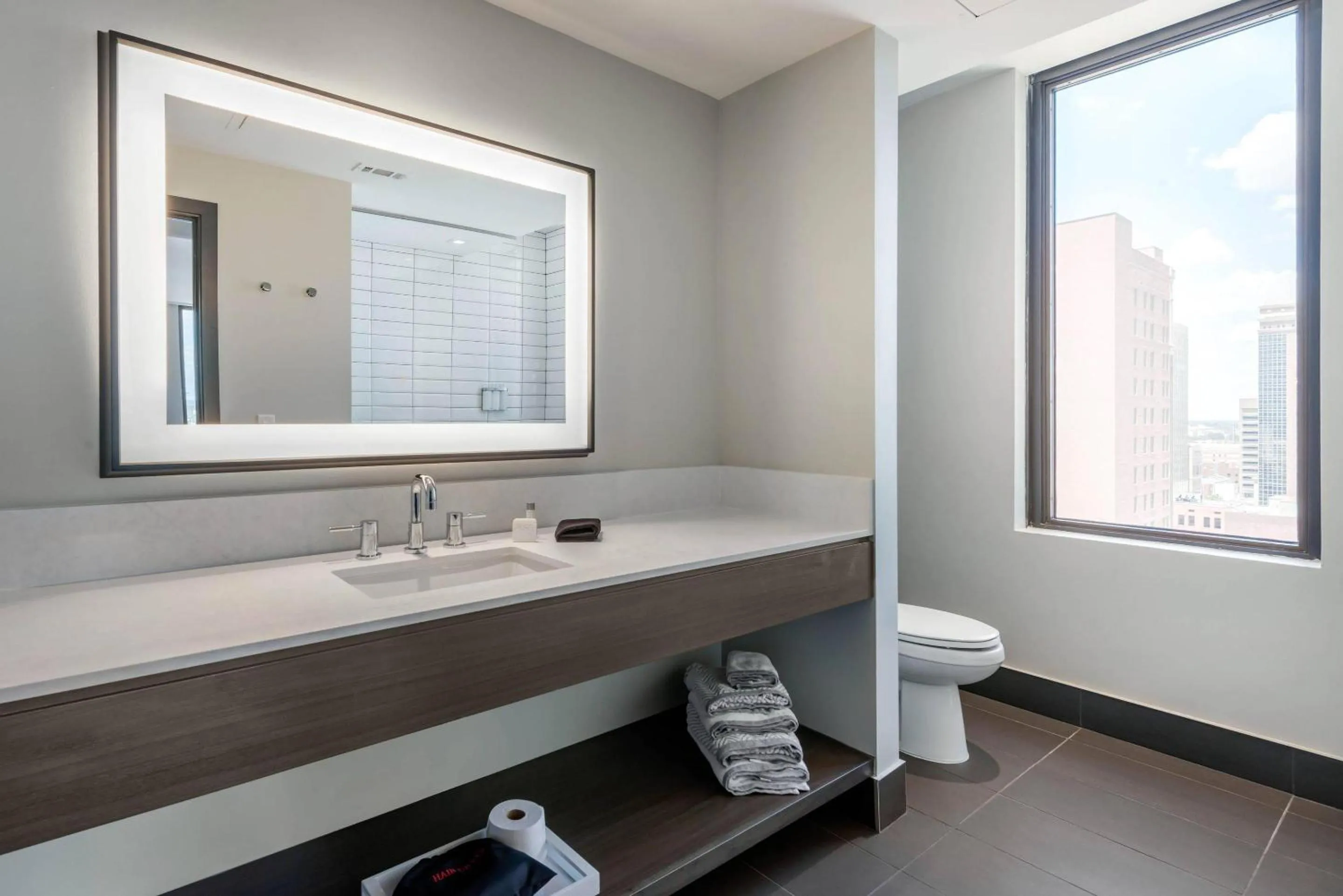 Bedroom in Cambria Hotel Houston Downtown Convention Center