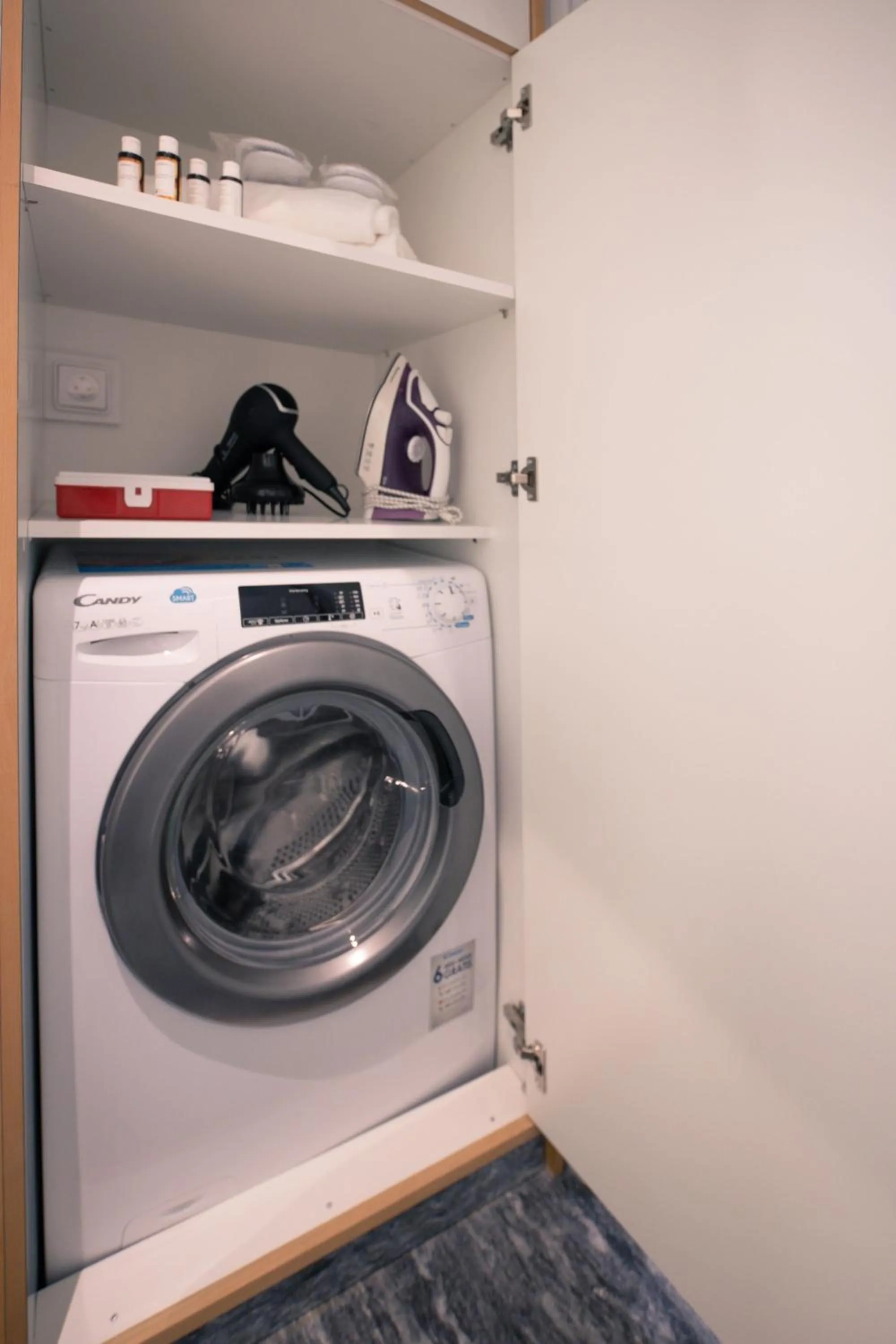 Bathroom in Athens BlueBuilding