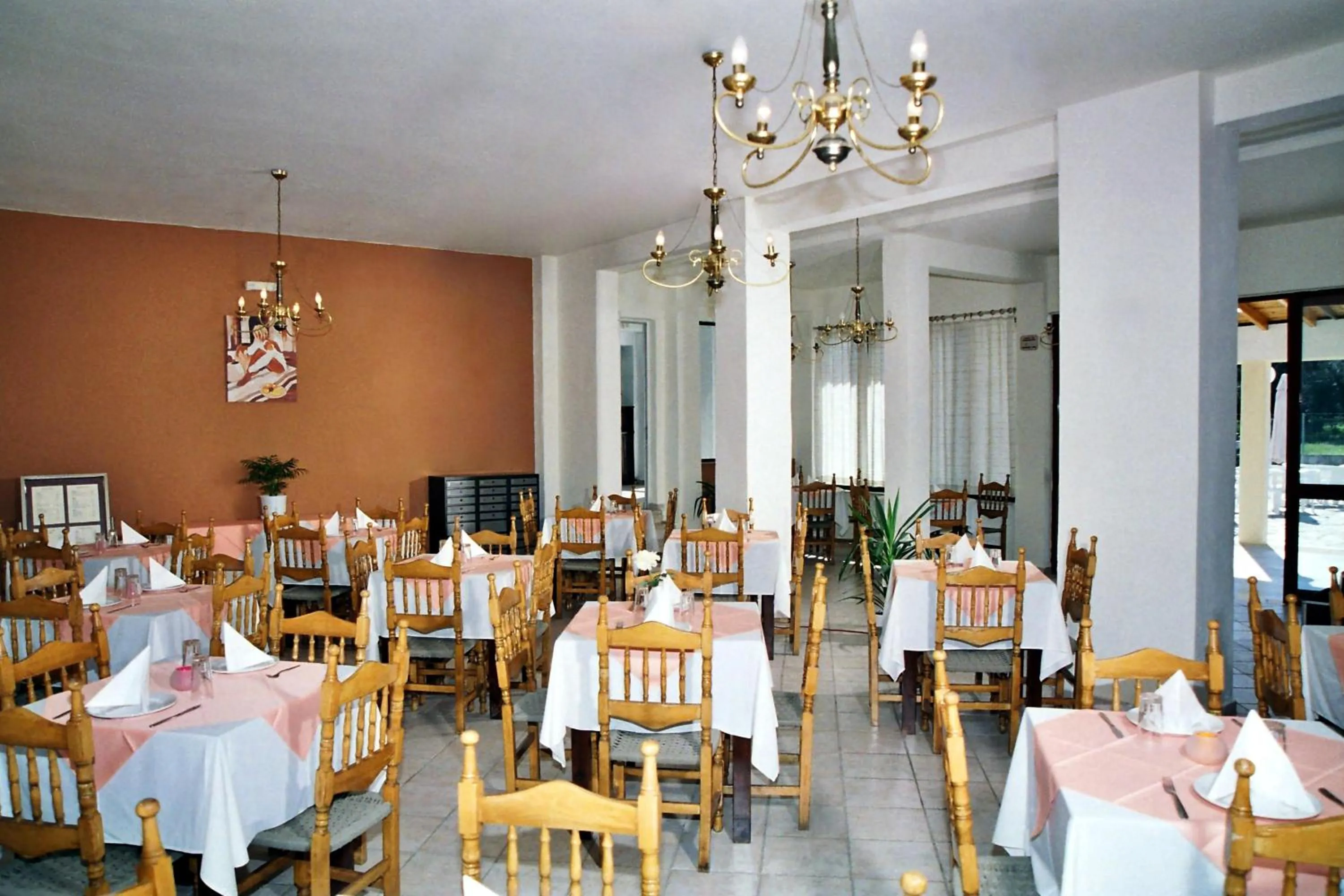 Restaurant/places to eat in Hotel Prassino Nissi