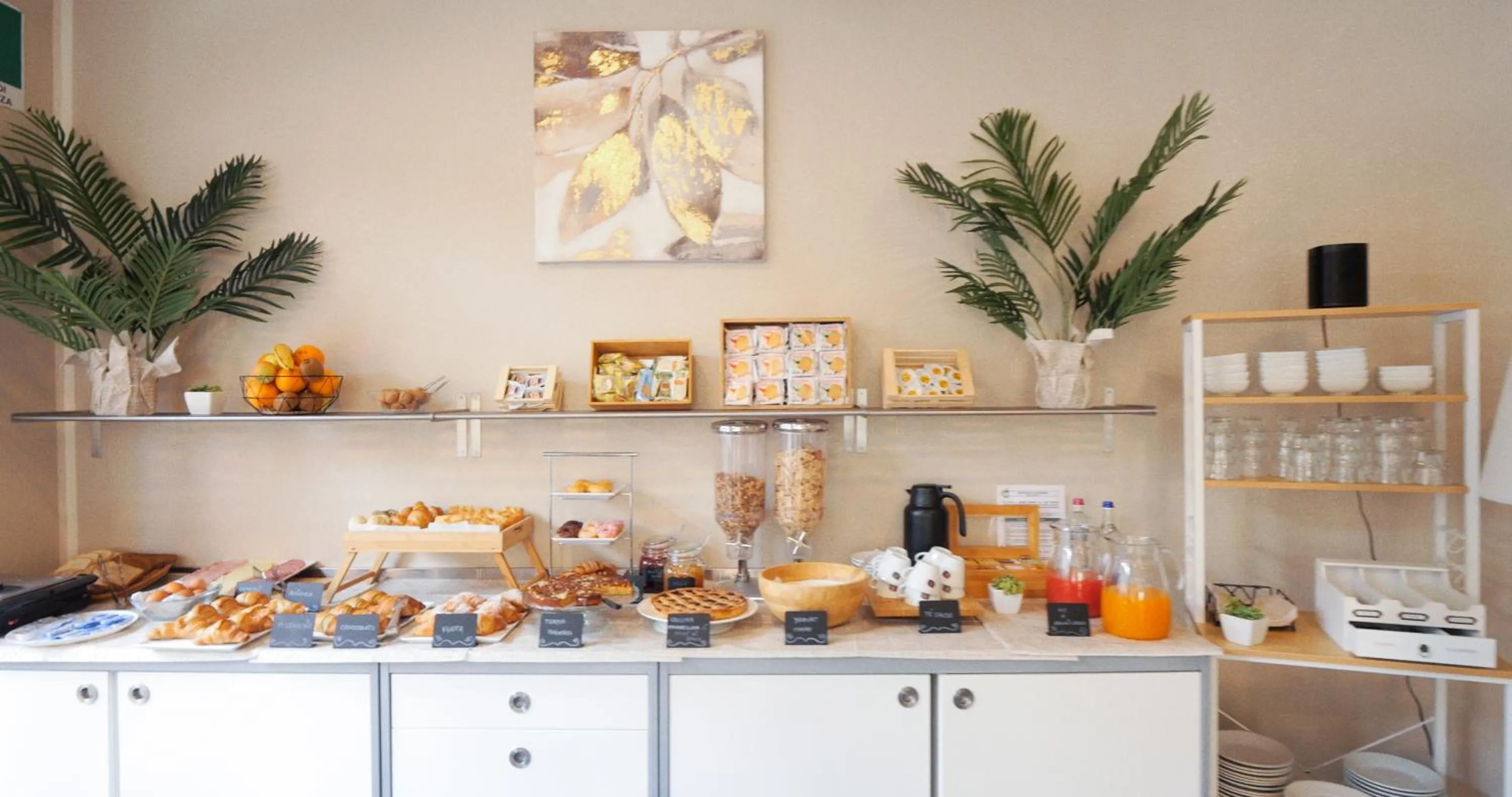 Breakfast in Hotel La Bussola