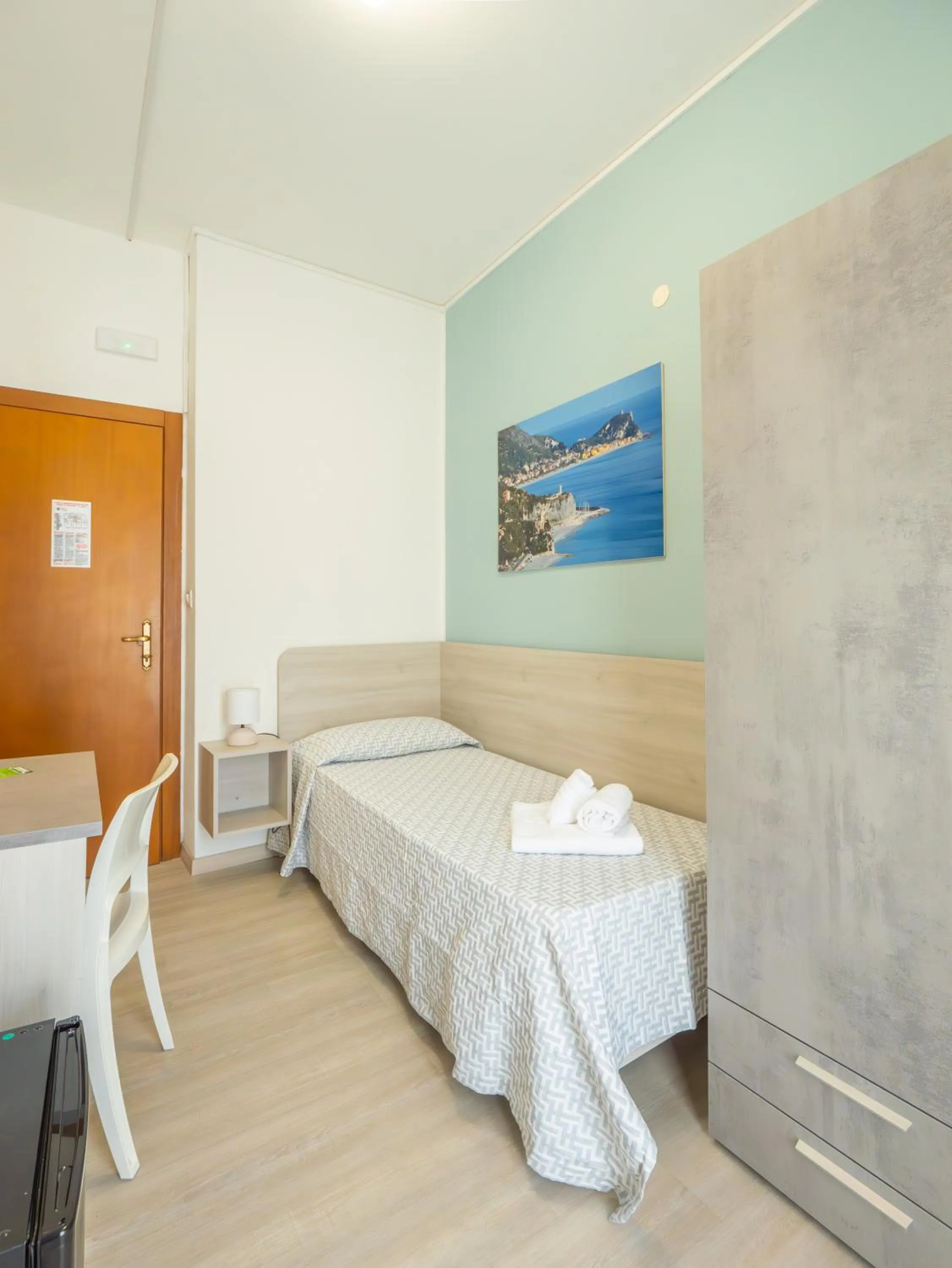 Photo of the whole room, Bed in Hotel La Bussola