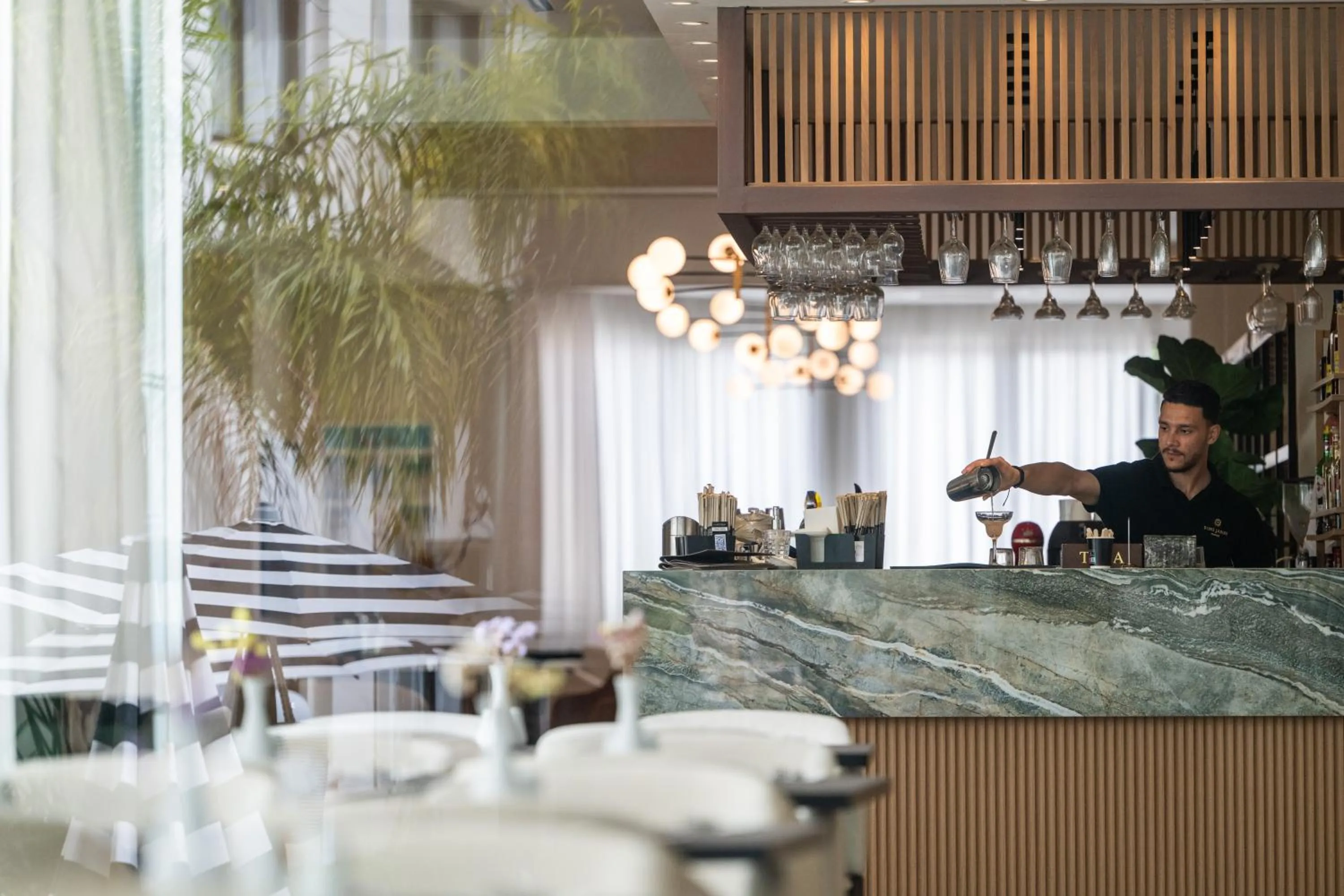 Lounge or bar in King Jason Paphos - Designed for Adults by Louis Hotels