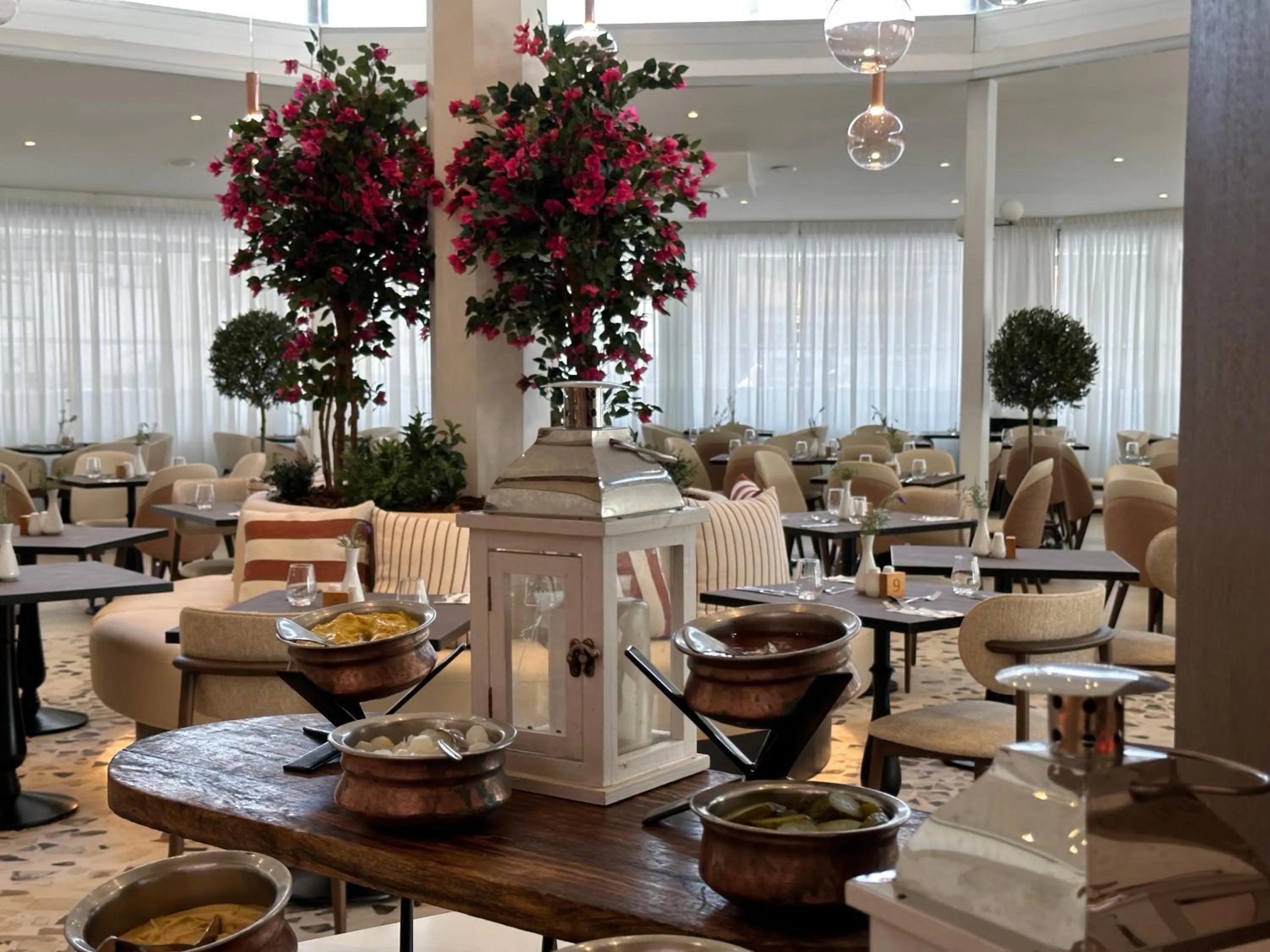 Restaurant/places to eat in King Jason Paphos - Designed for Adults by Louis Hotels