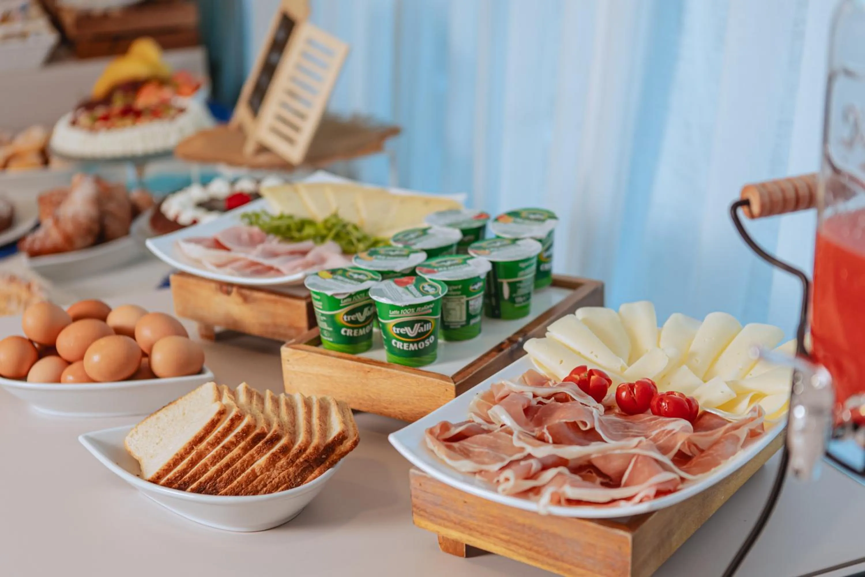 Breakfast in Hotel Amico