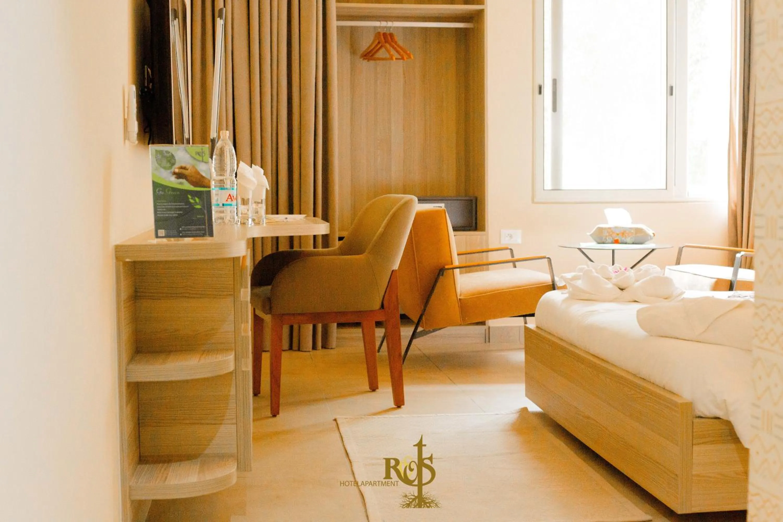 Bed in Roots Hotel Apartments Abidjan