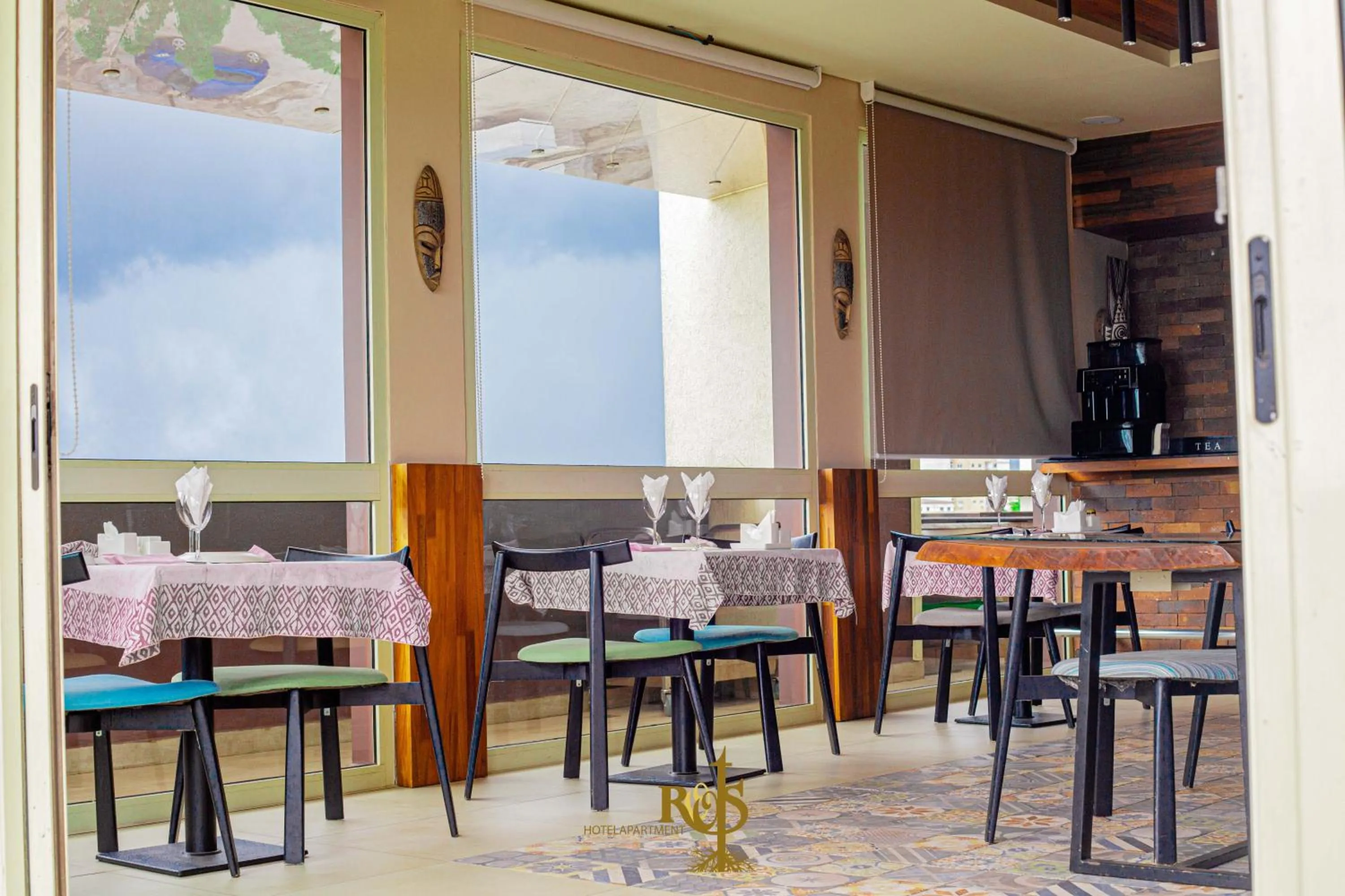 Roots Hotel Apartments Abidjan