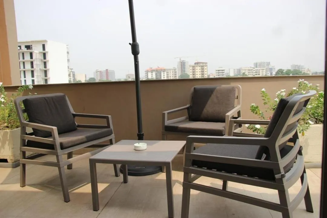 Roots Hotel Apartments Abidjan