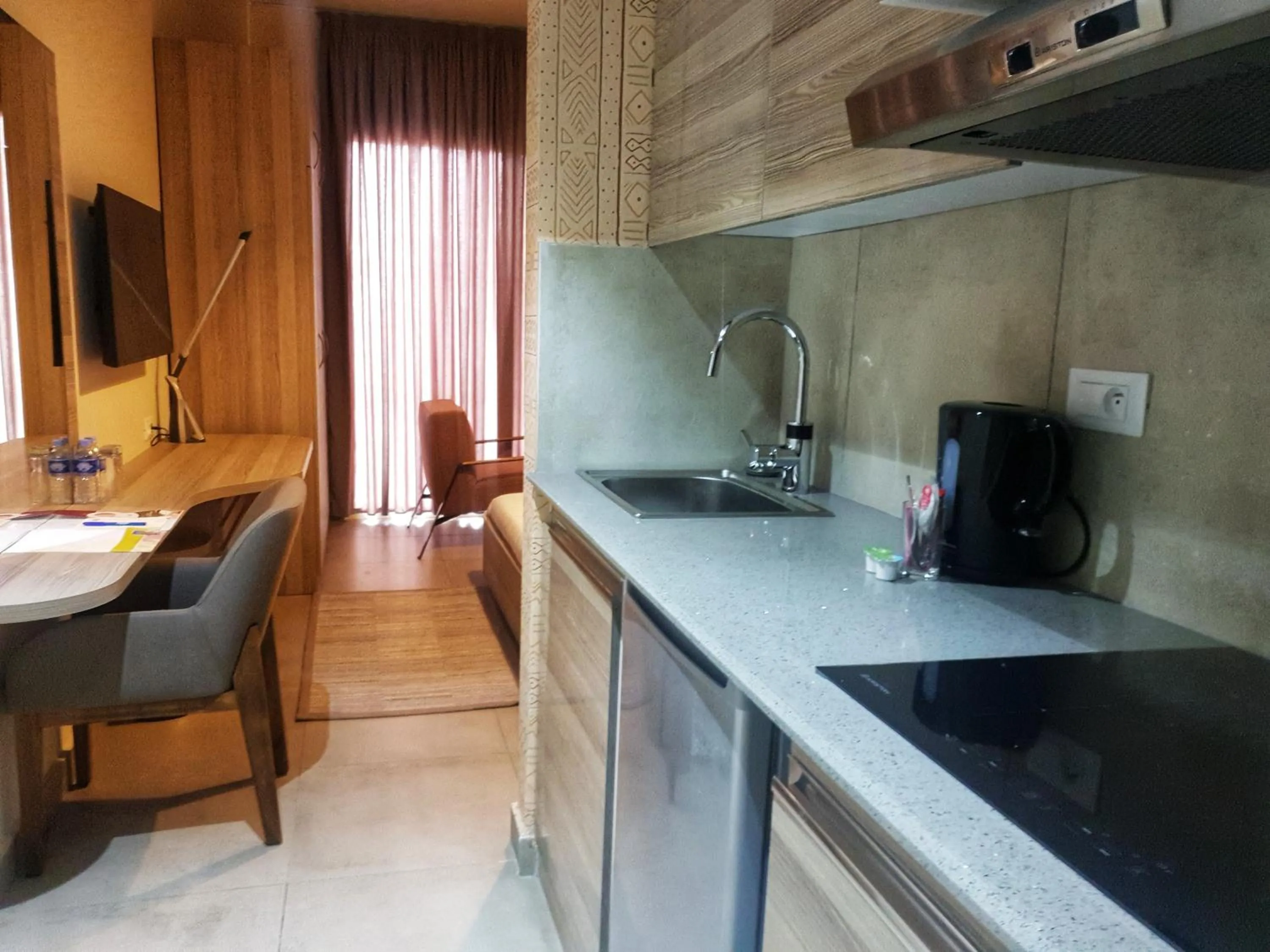 Roots Hotel Apartments Abidjan