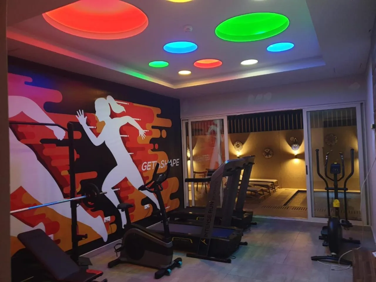 Fitness centre/facilities in Roots Hotel Apartments Abidjan