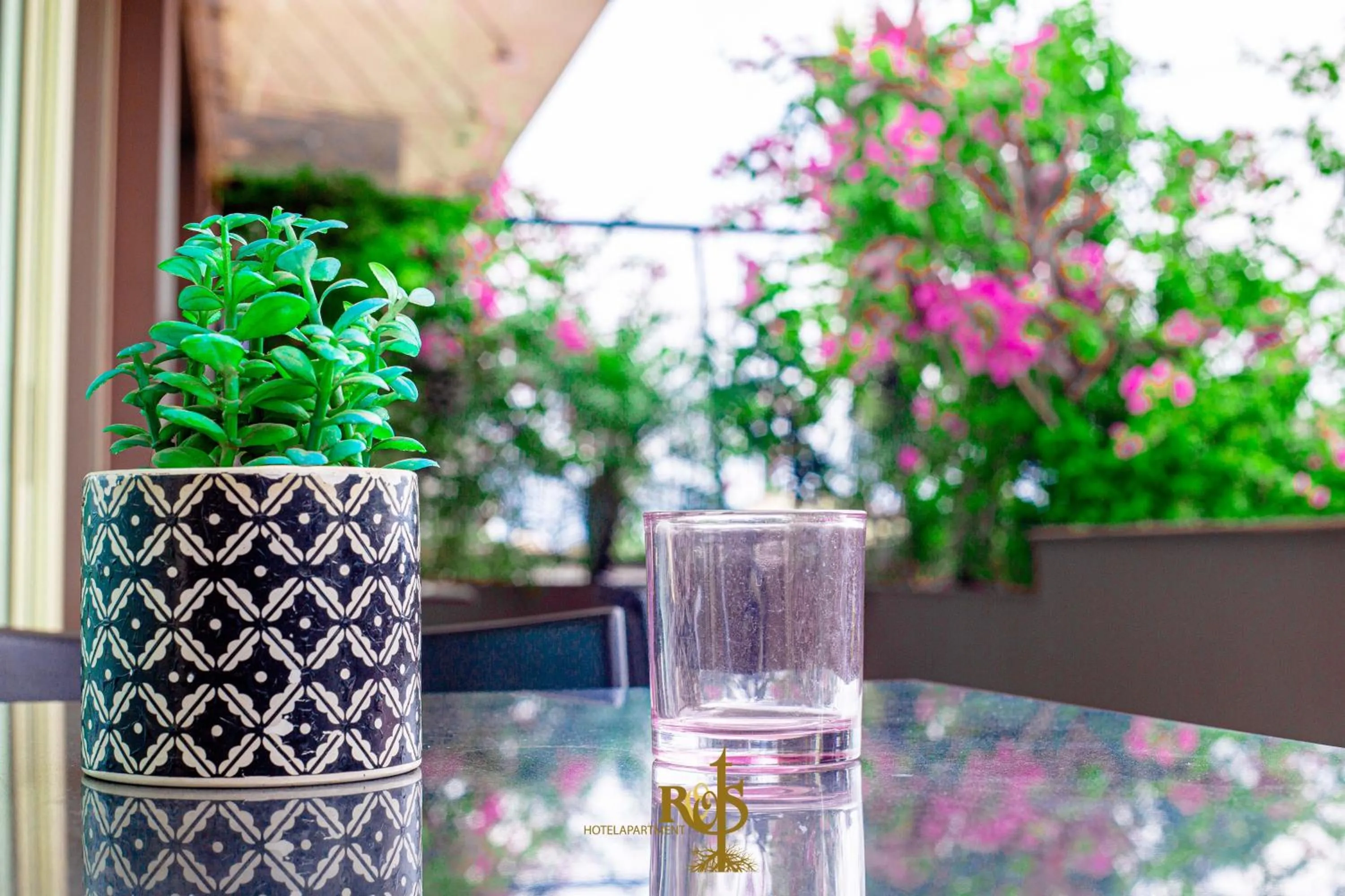 Roots Hotel Apartments Abidjan