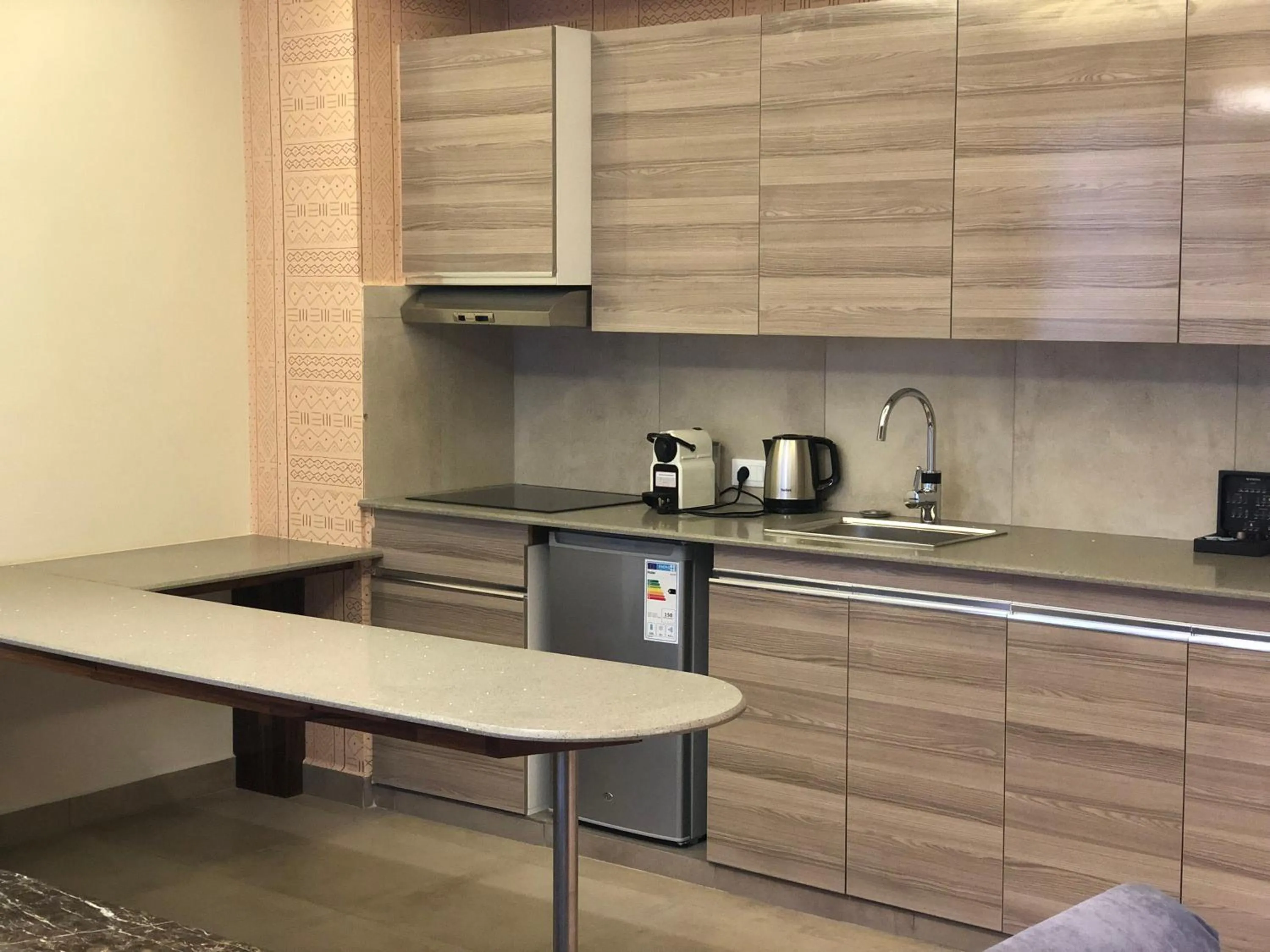 Roots Hotel Apartments Abidjan