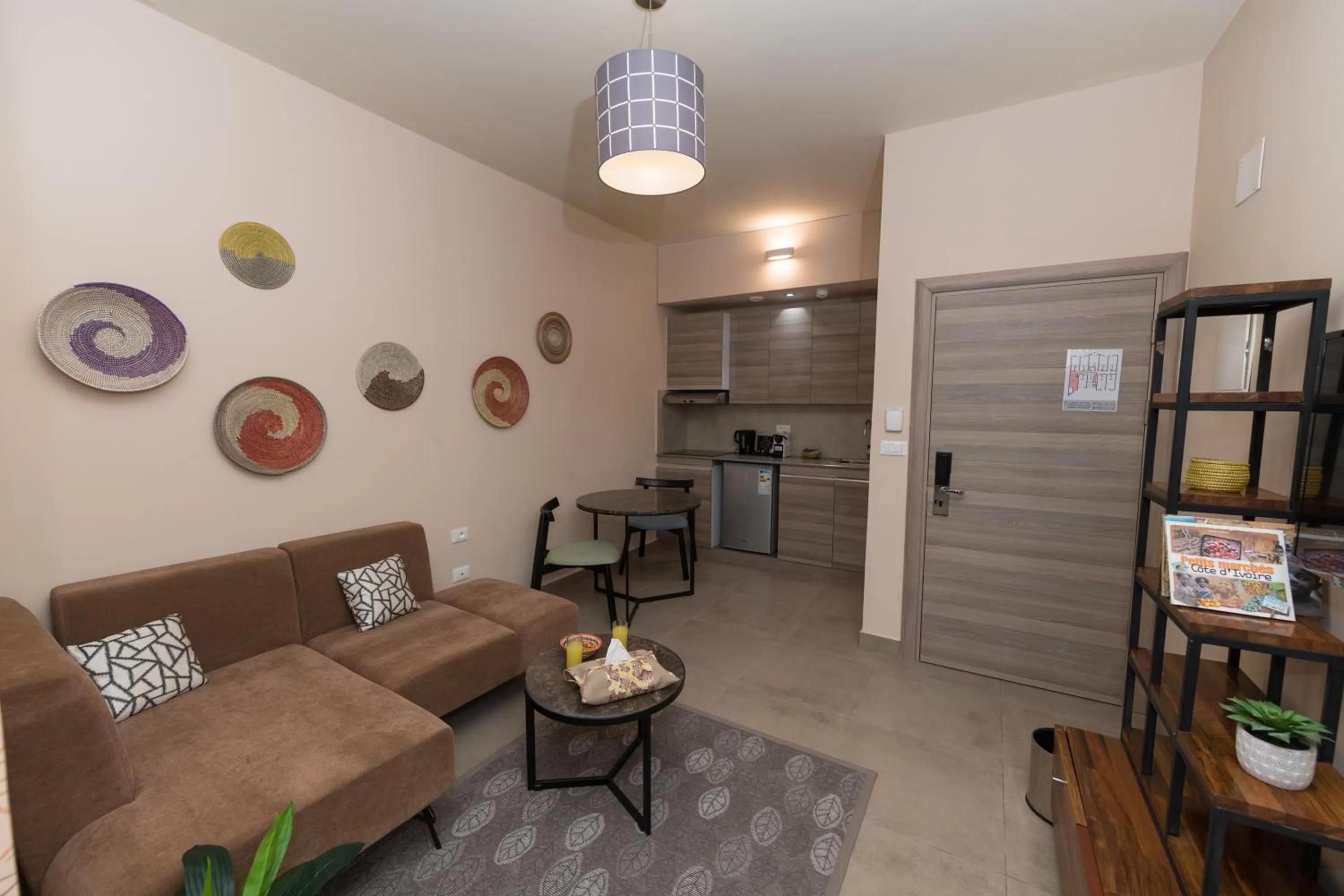 Roots Hotel Apartments Abidjan