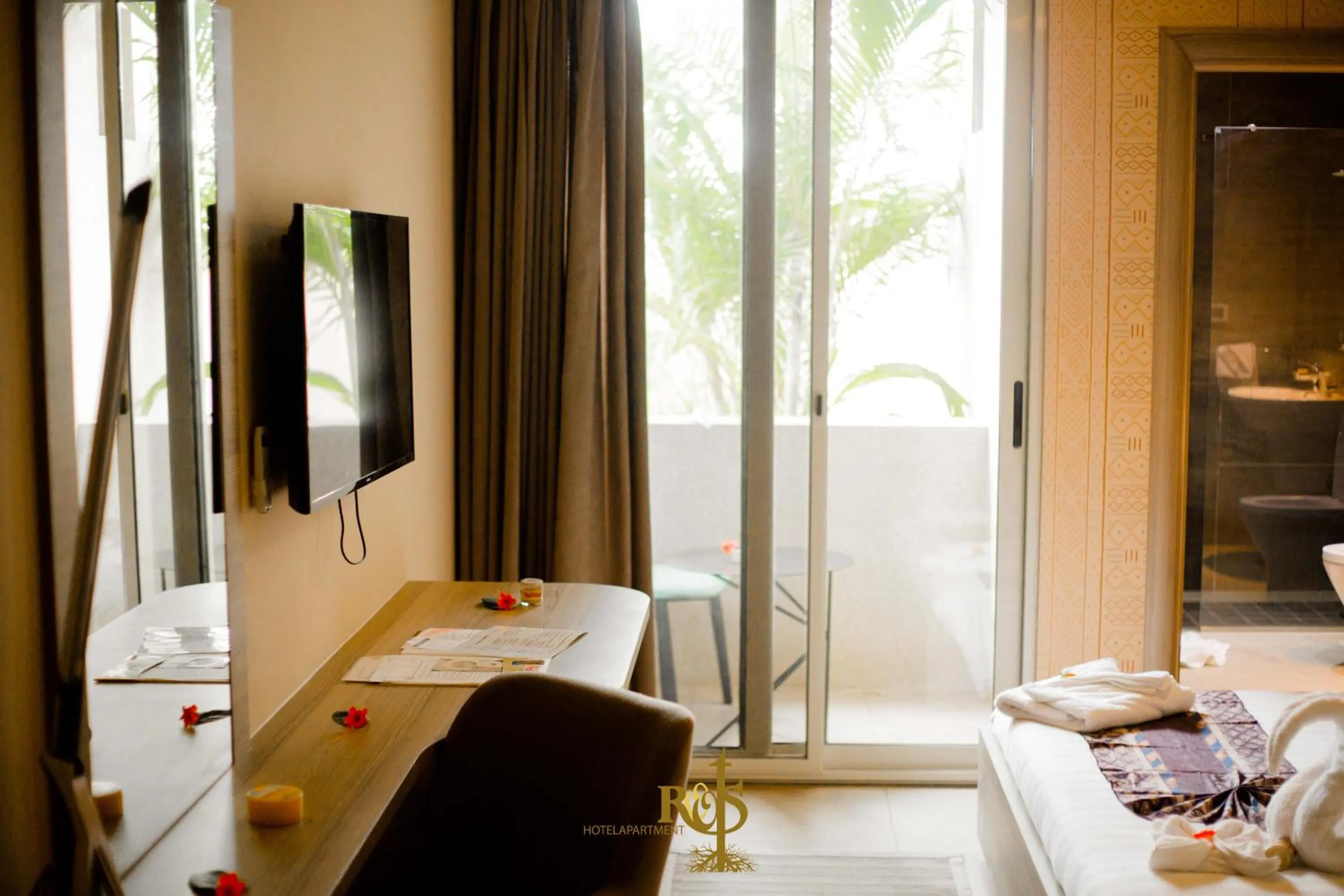 Bed in Roots Hotel Apartments Abidjan