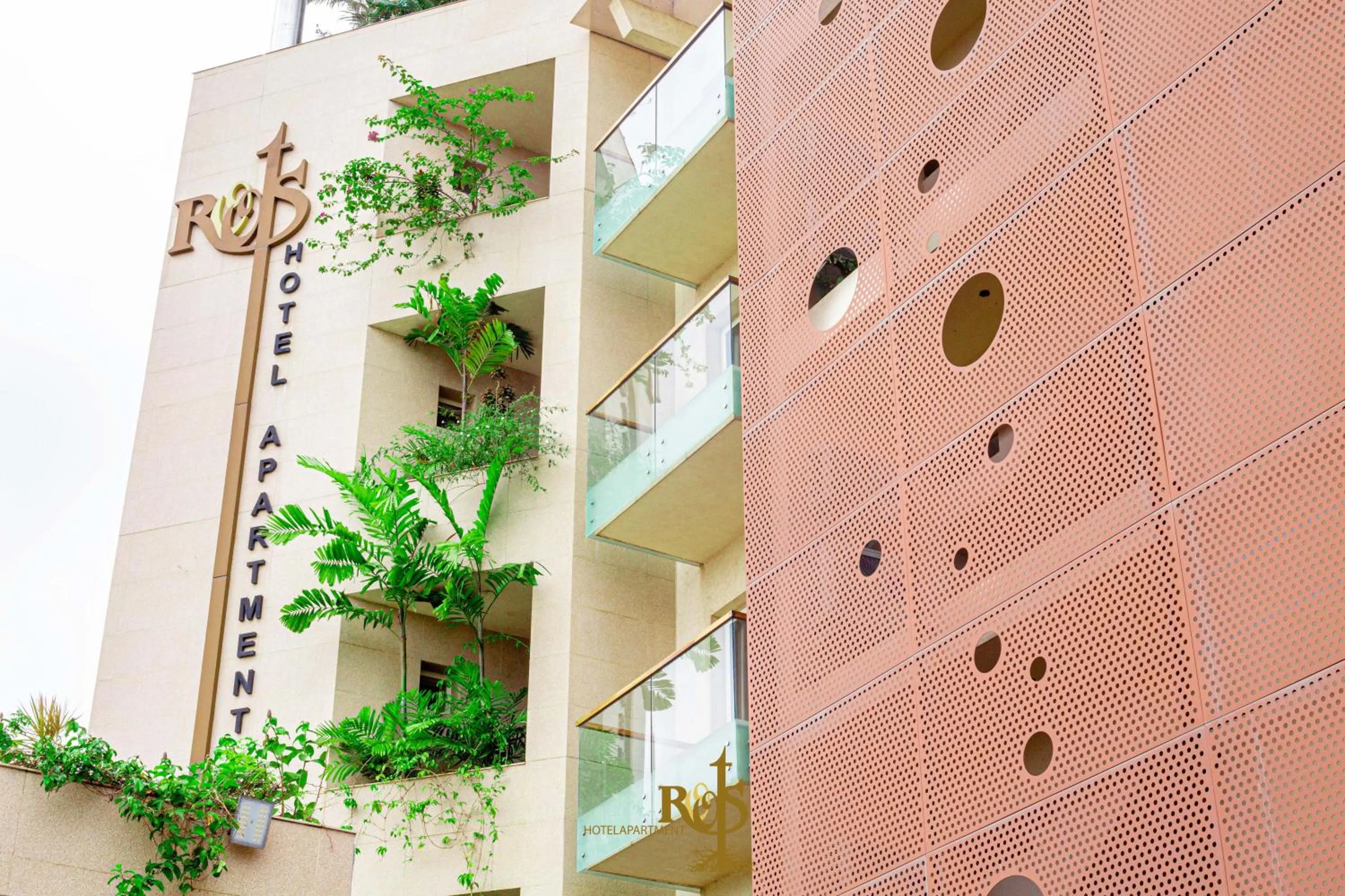 Property building in Roots Hotel Apartments Abidjan