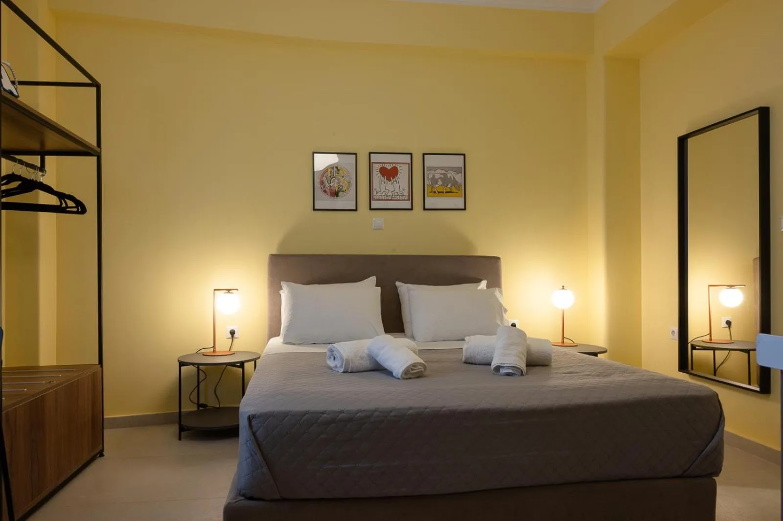 Bed in ATHENS STORIES