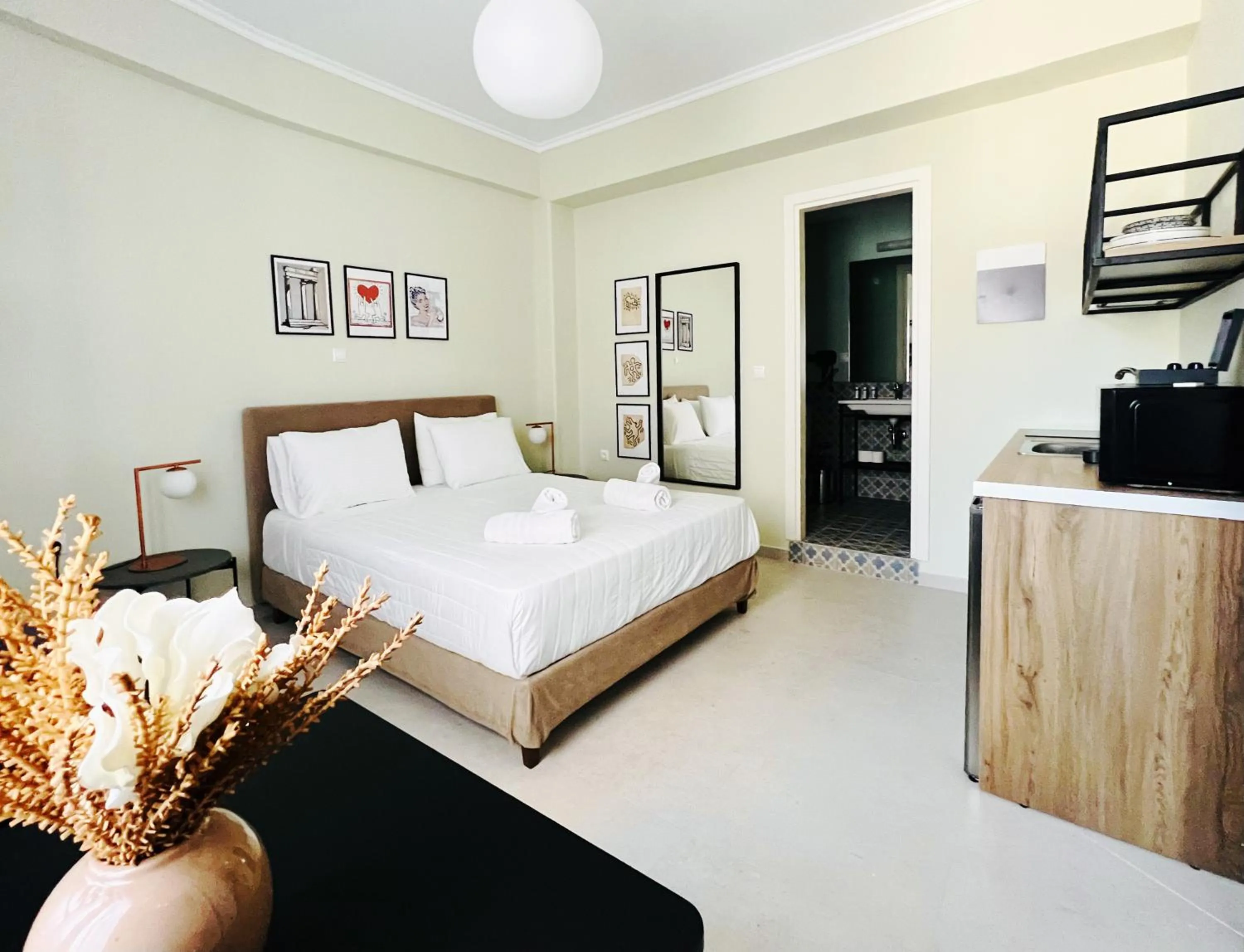 Bed in ATHENS STORIES