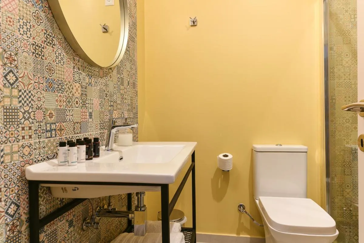 Toilet in ATHENS STORIES