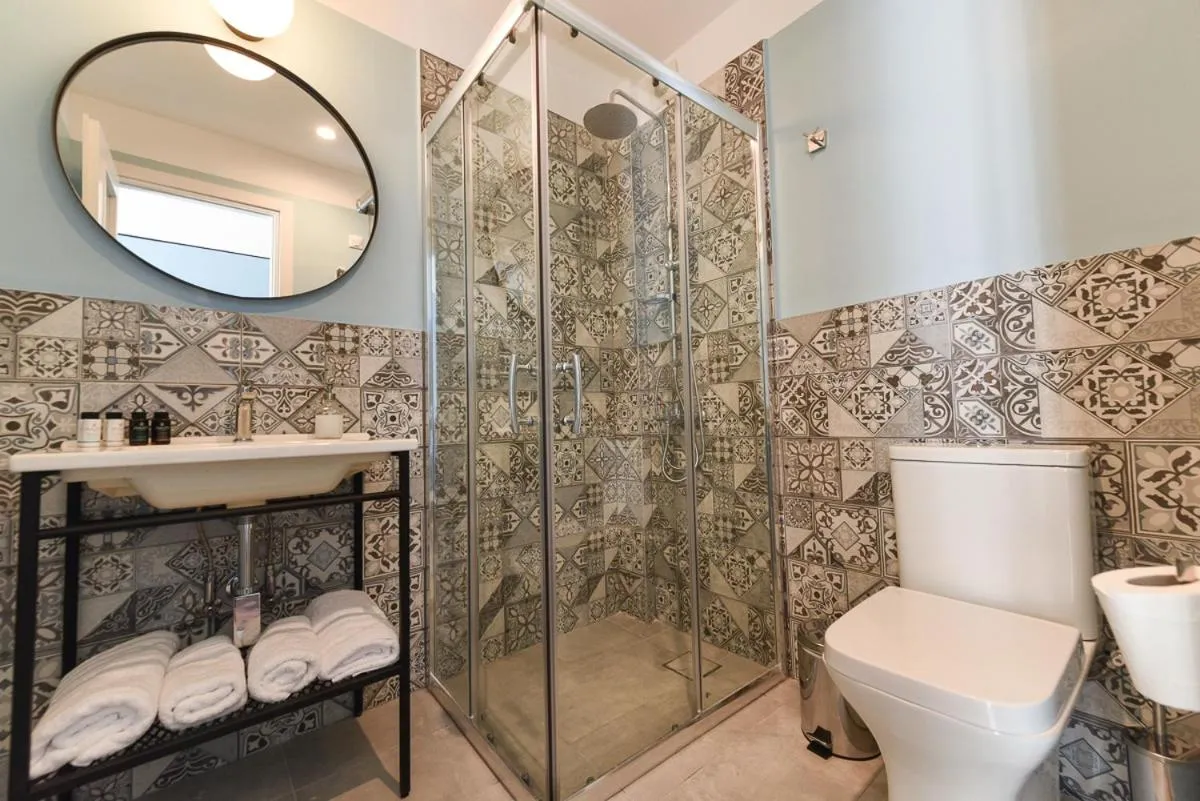 Shower in ATHENS STORIES