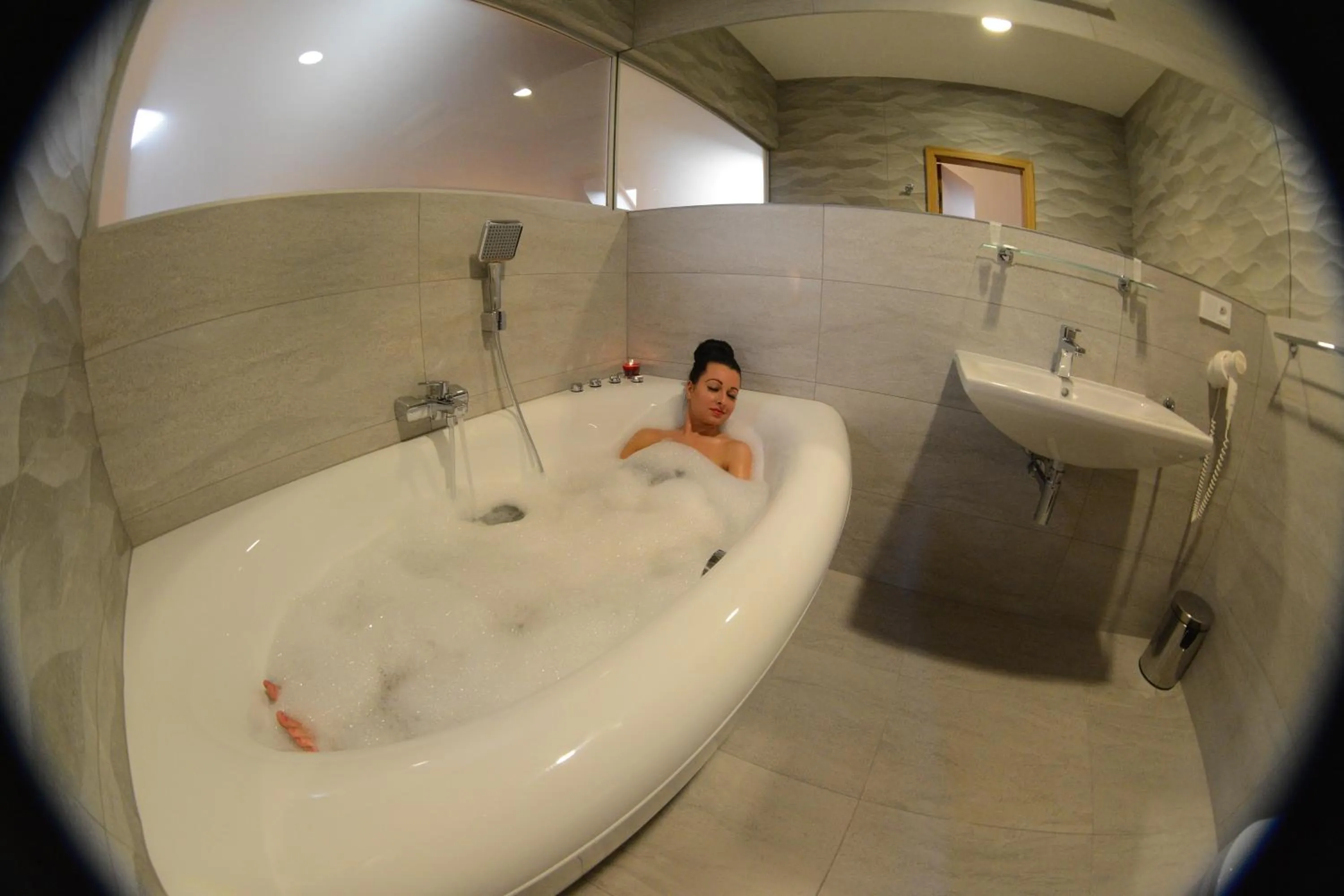 People in Hotel Stardust