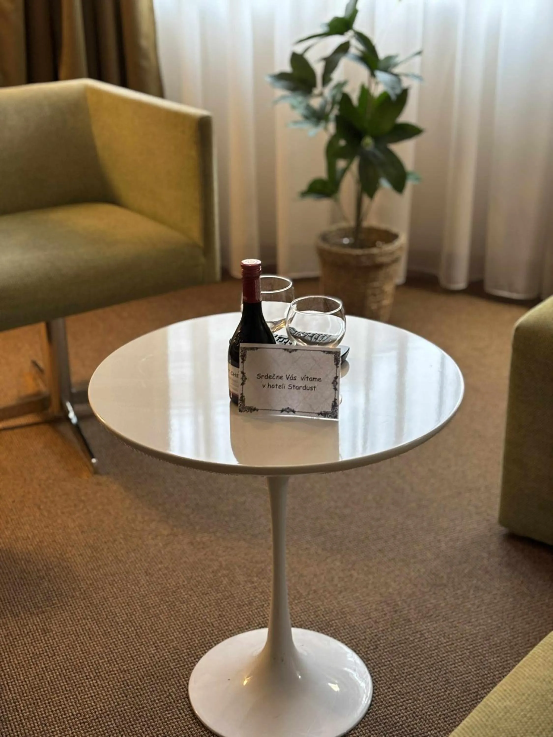 Photo of the whole room in Hotel Stardust