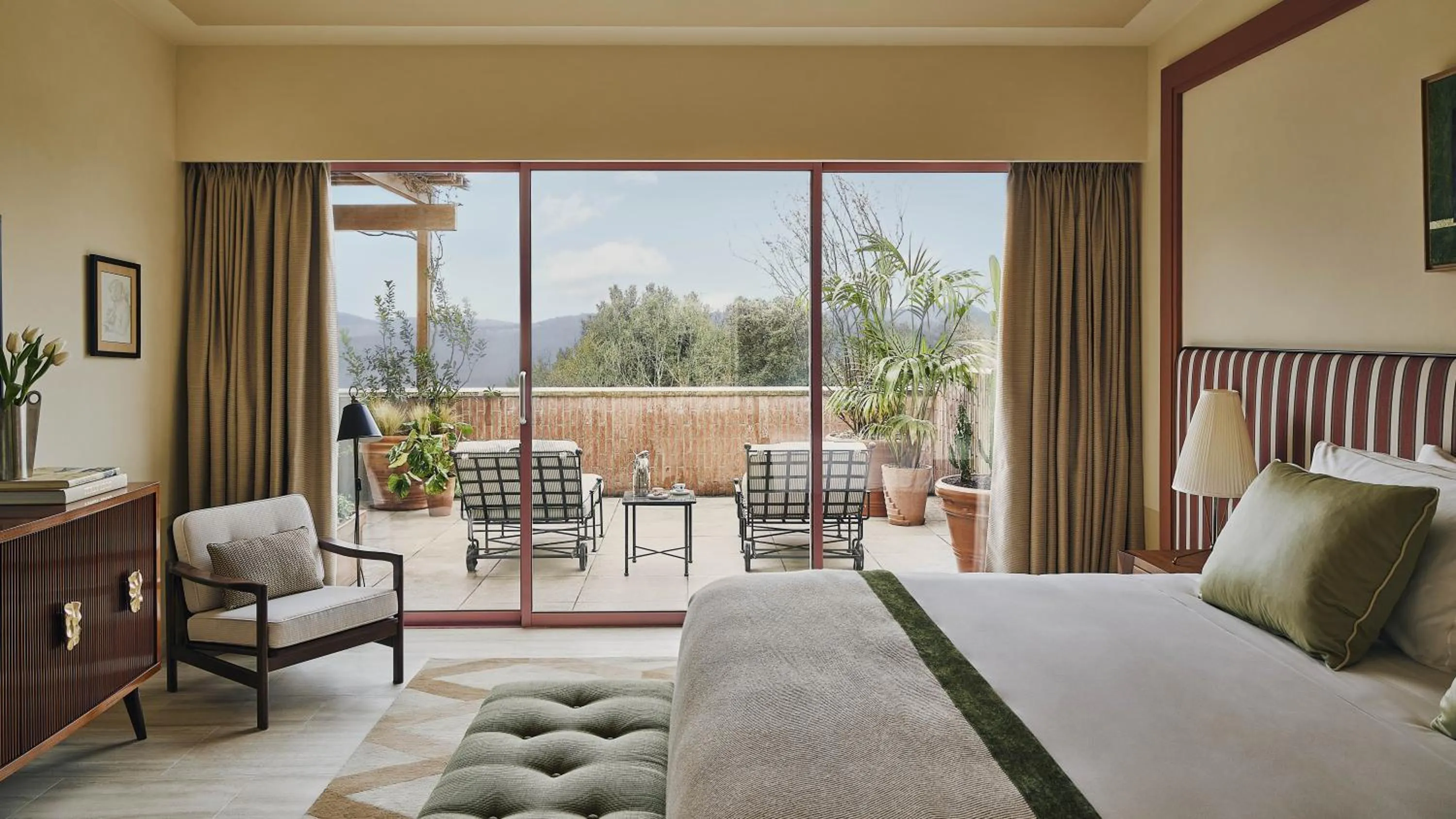 Bedroom, Bed in Castello di Casole, A Belmond Hotel, Tuscany