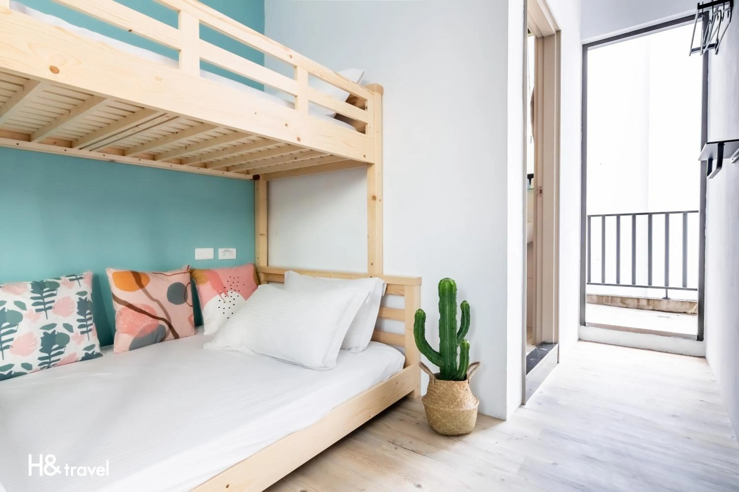 Decorative detail, Bed in Sleepier Multi-Minsu Tainan