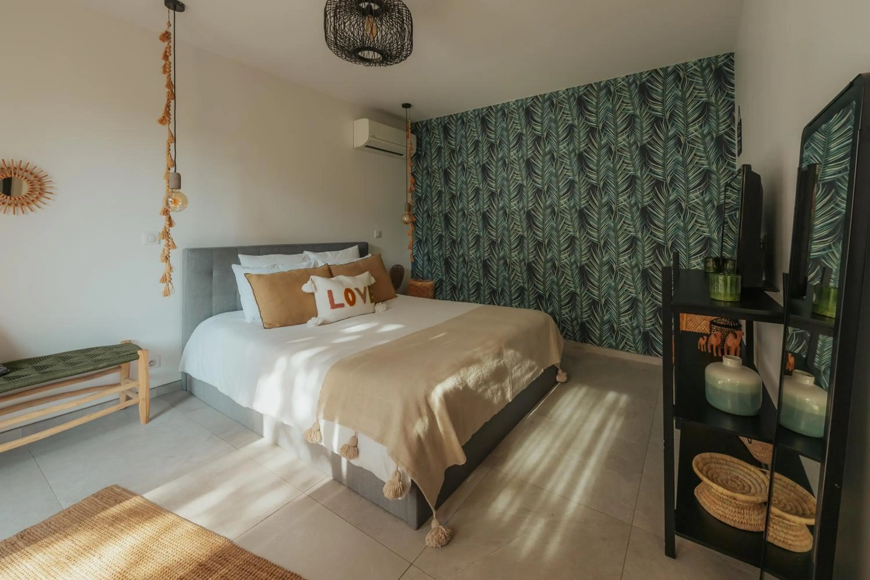 TV and multimedia, Bed in L'Oasis Vendargues