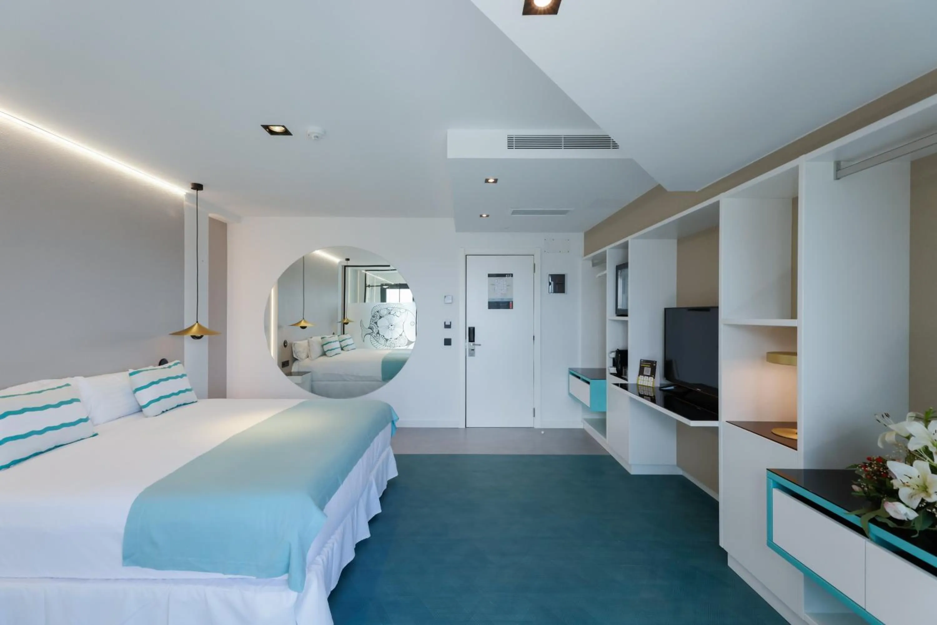 Photo of the whole room in Hotel Puerto de la Luz