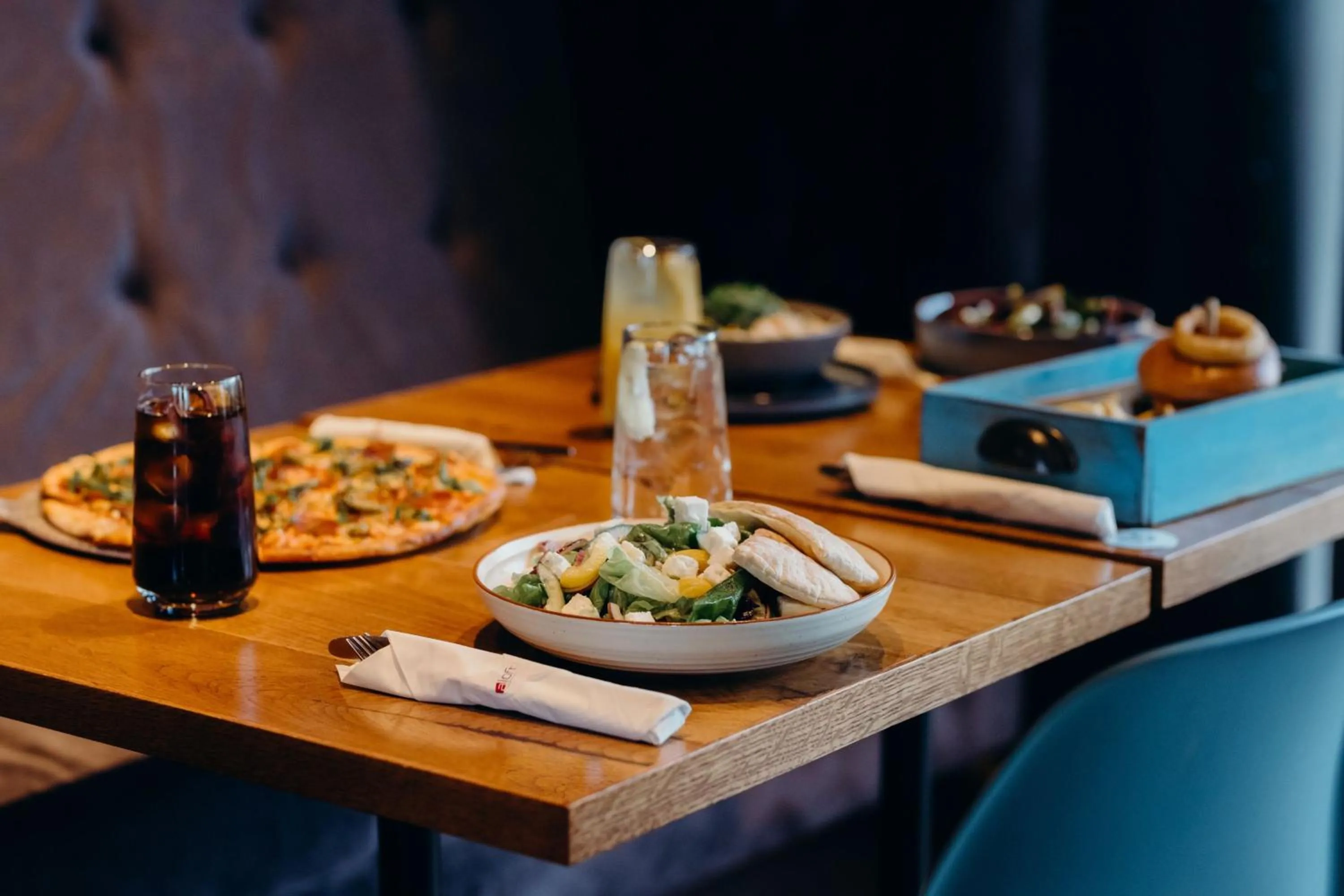 Lounge or bar in Aloft Aberdeen TECA