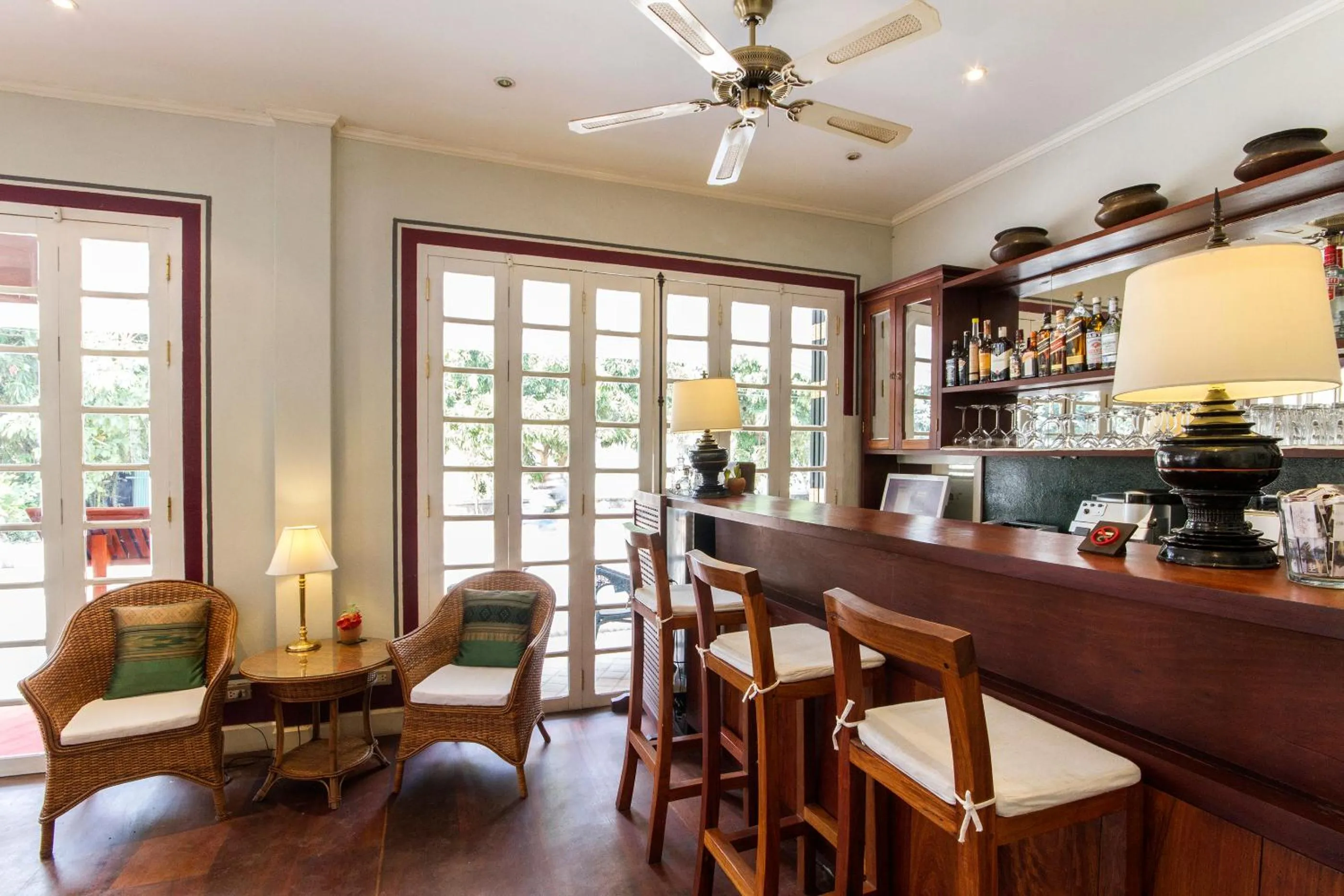 Lounge or bar in The Belle Rive Boutique Hotel