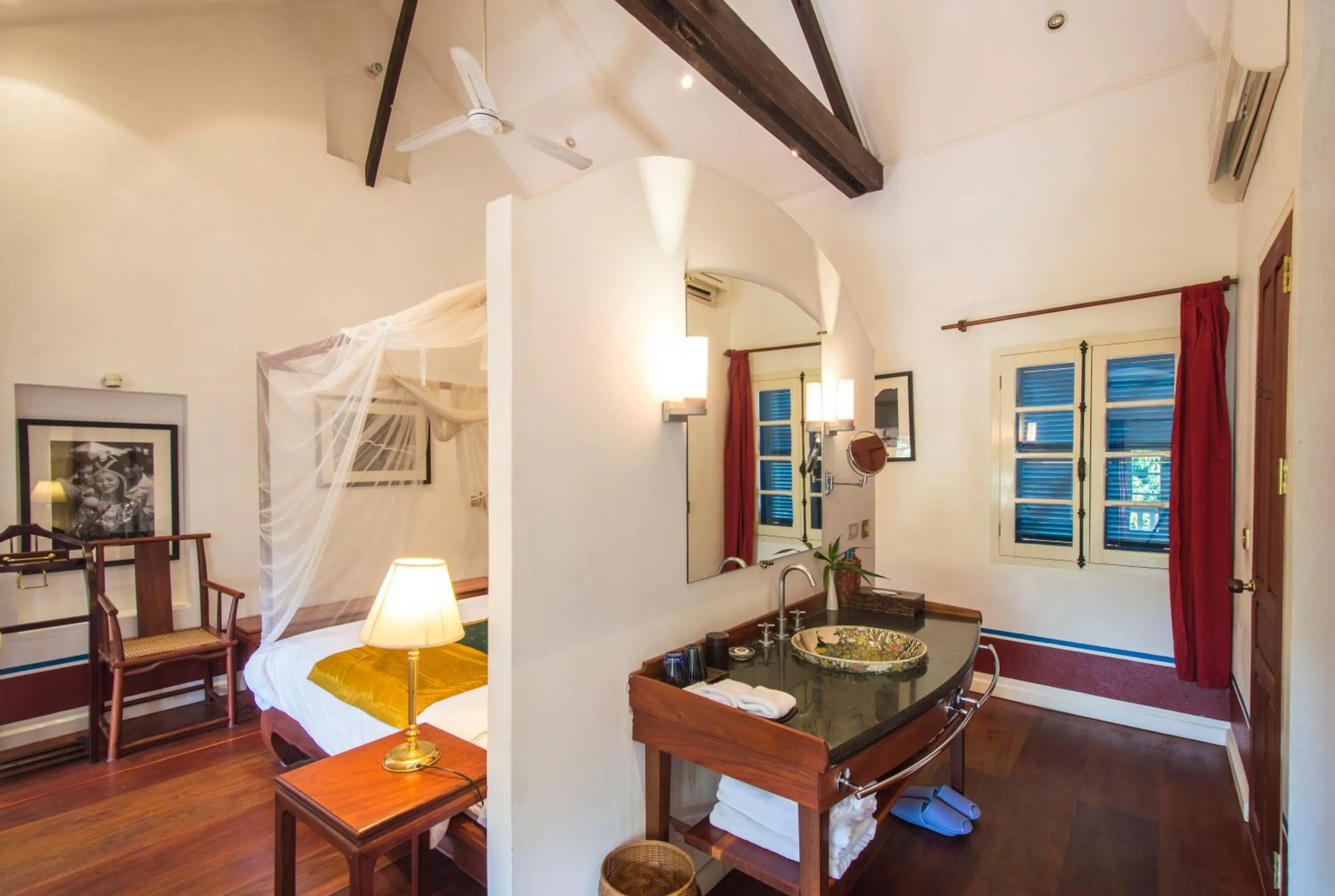 Bathroom, Bed in The Belle Rive Boutique Hotel