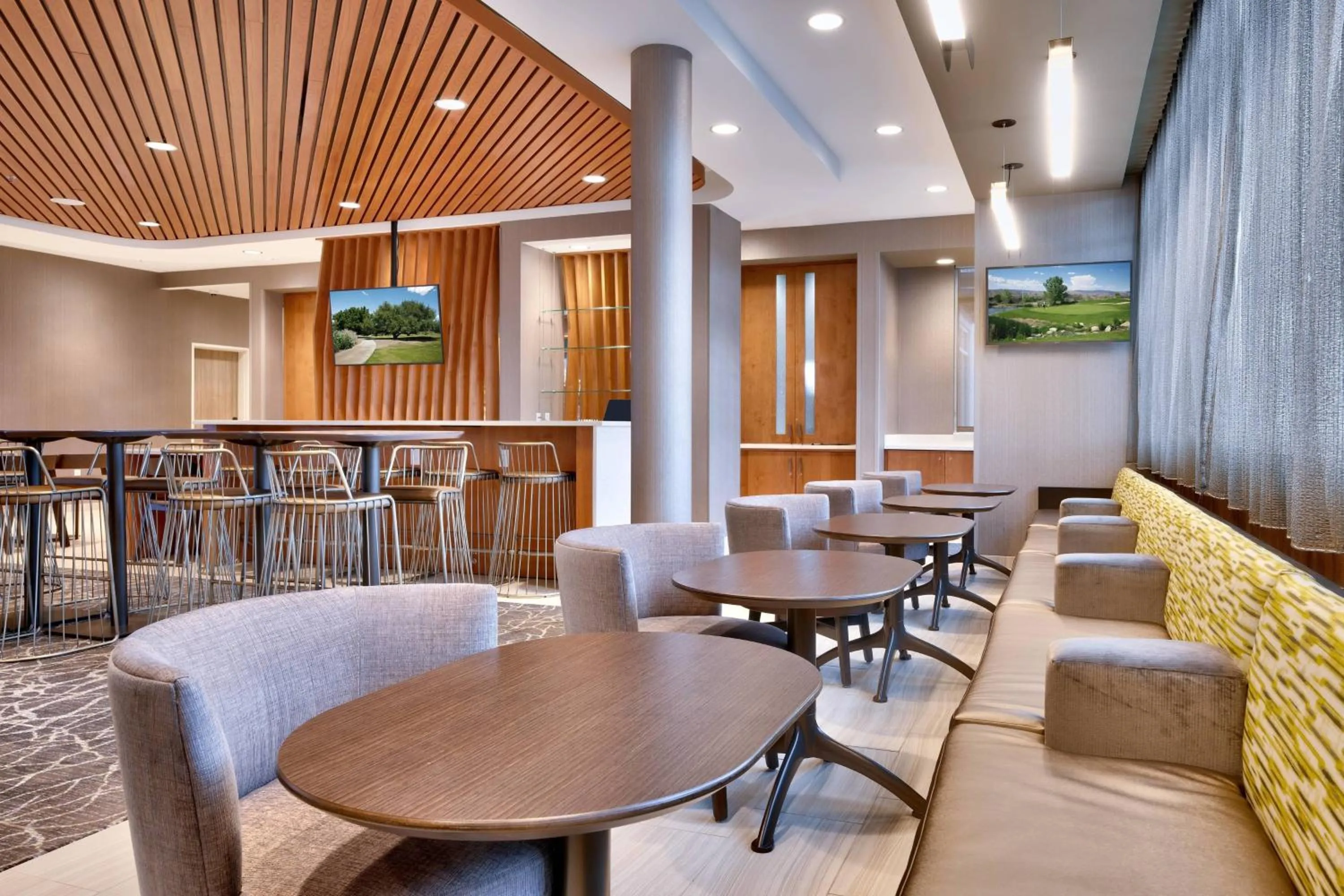 Lobby or reception in Springhill Suites by Marriott Colorado Springs North/Air Force Academy