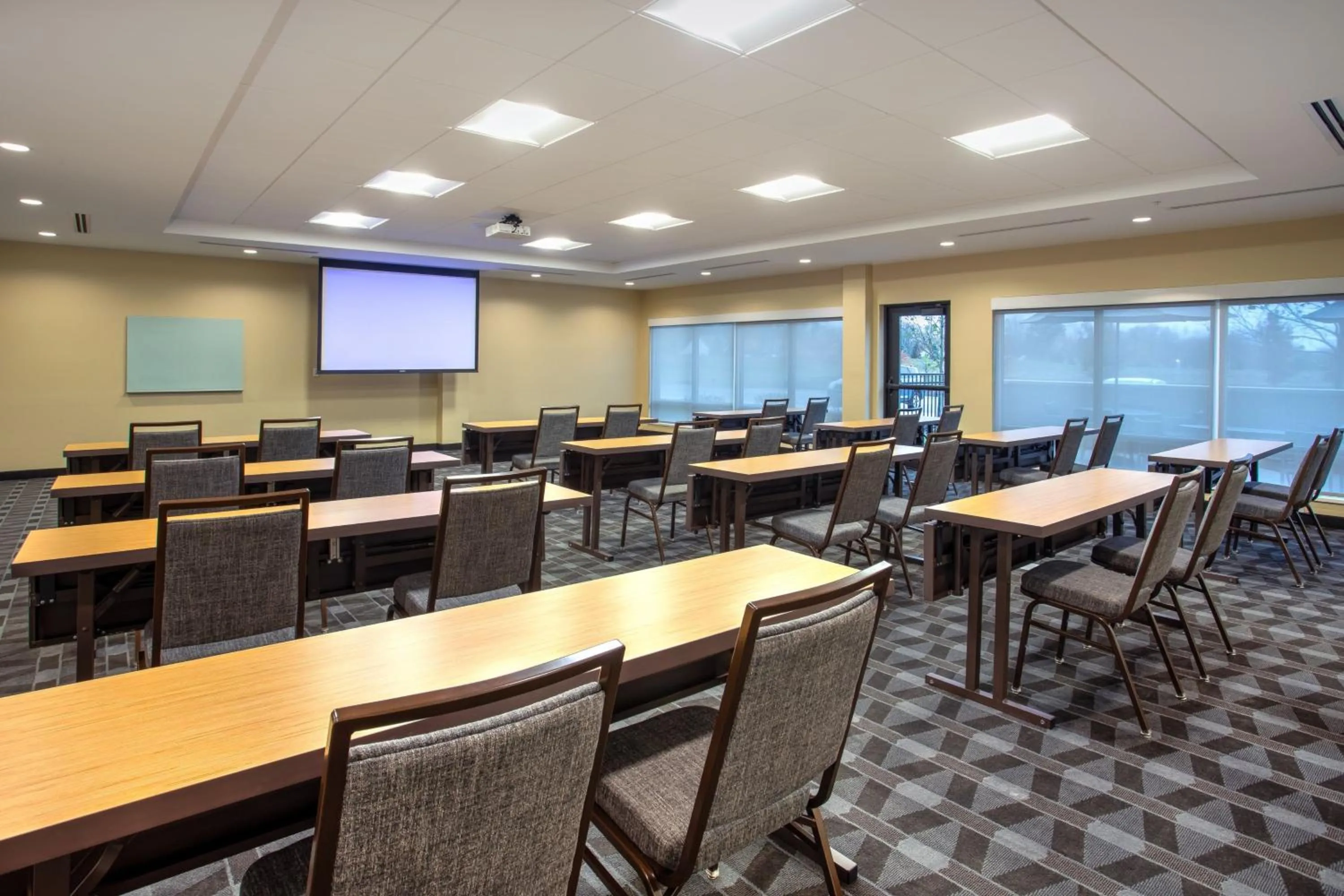 Meeting/conference room in TownePlace Suites by Marriott Detroit Belleville