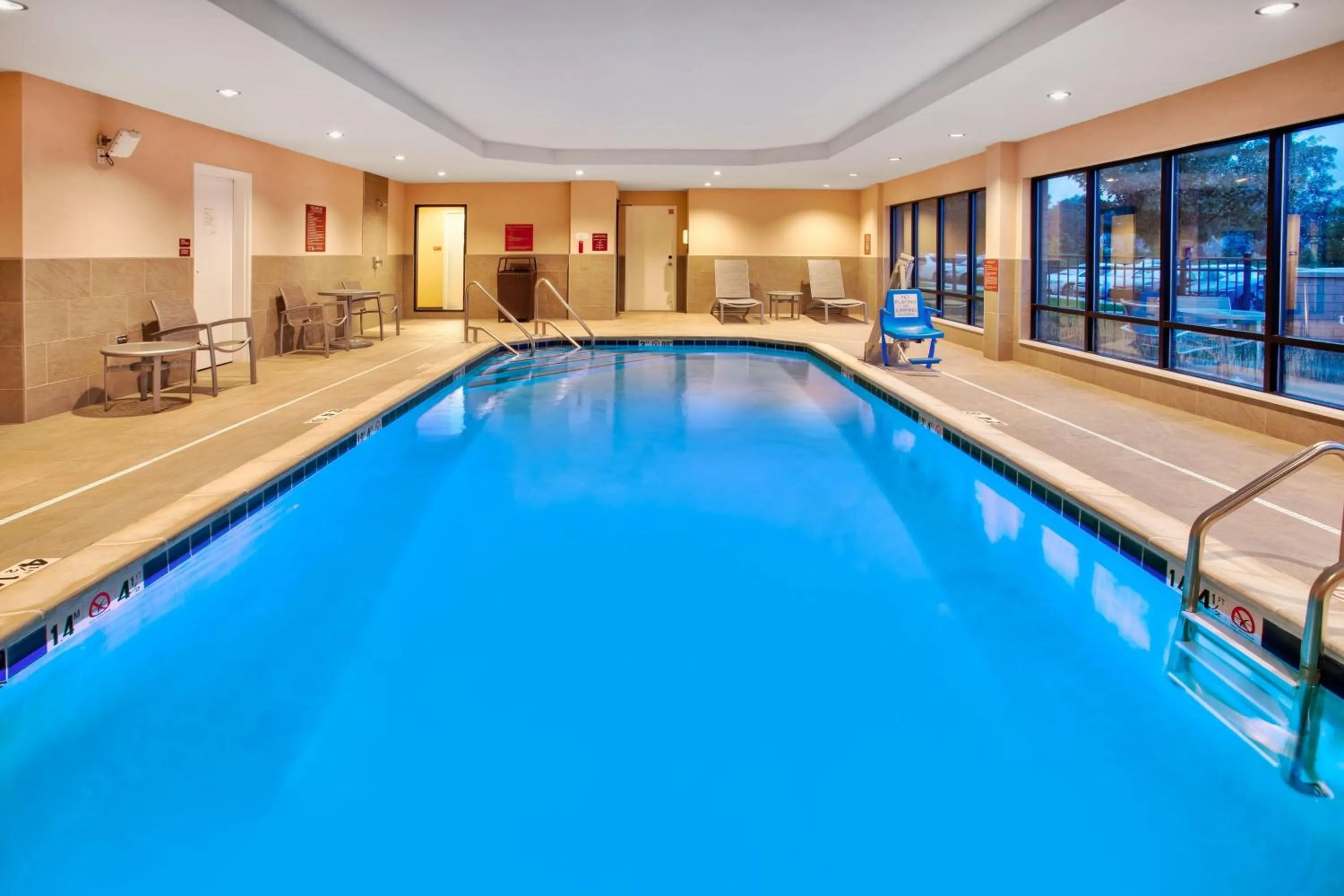Swimming pool in TownePlace Suites by Marriott Detroit Belleville