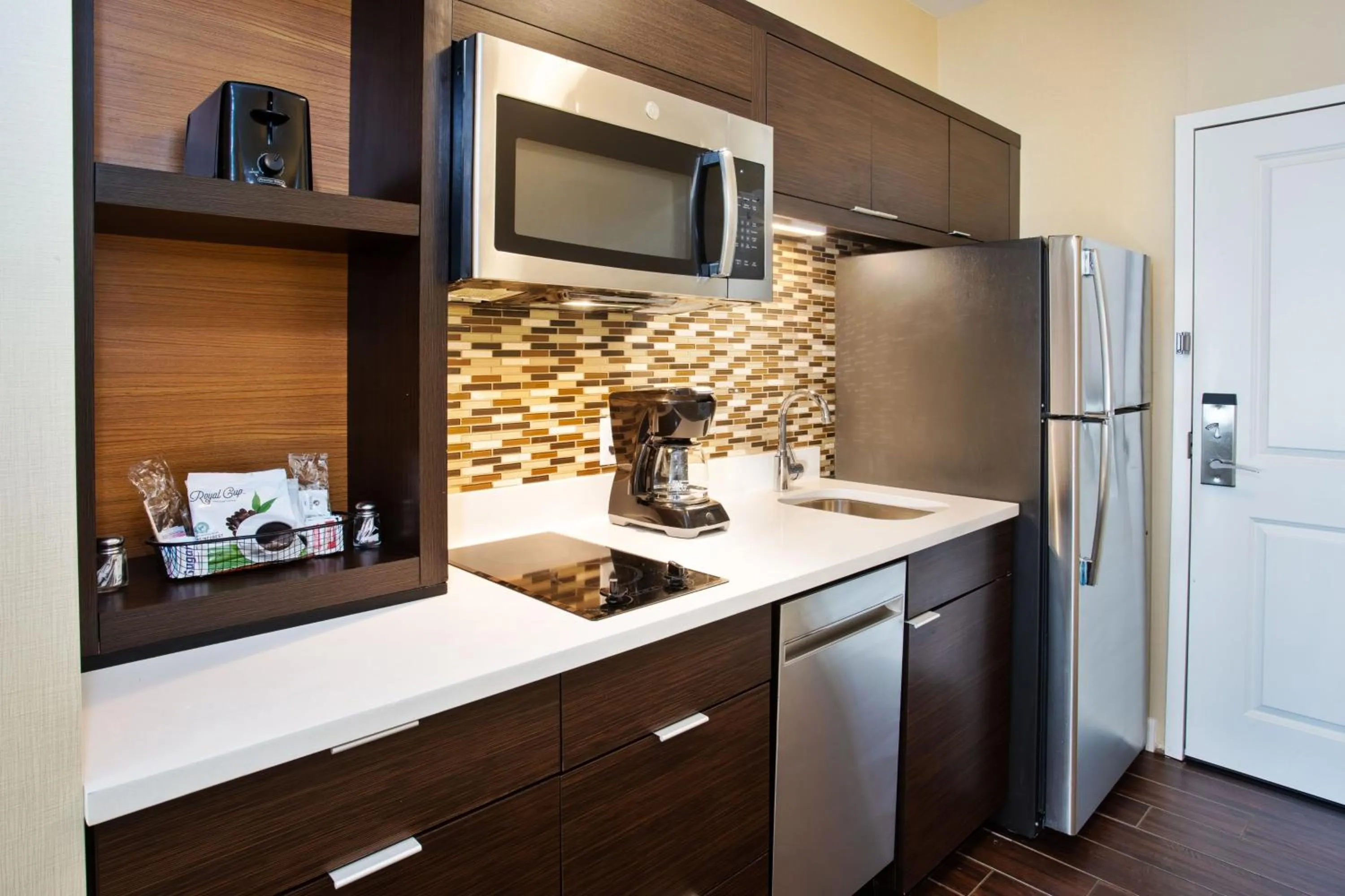 Kitchen or kitchenette in TownePlace Suites by Marriott Detroit Belleville