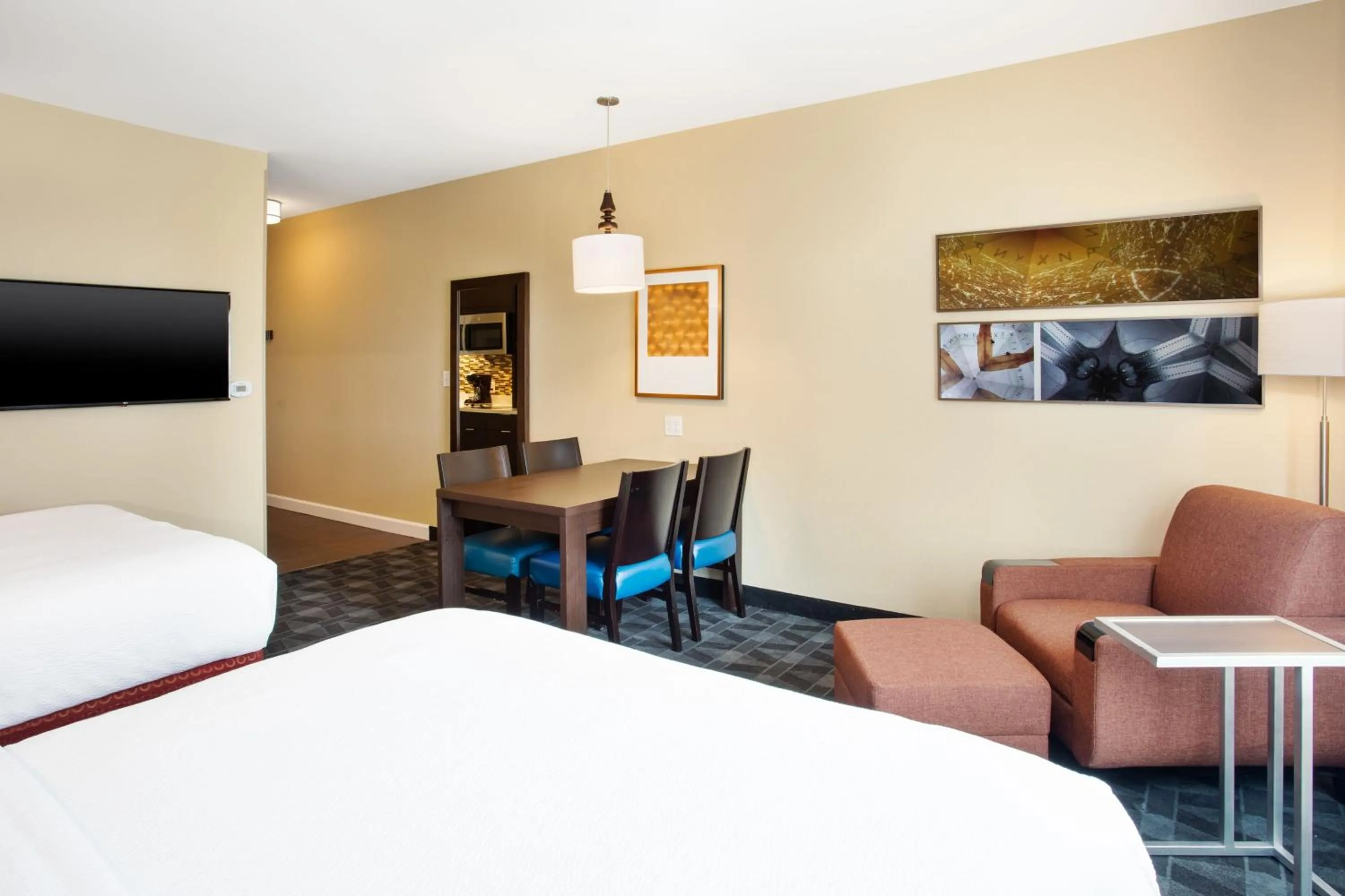 Bedroom, Bed in TownePlace Suites by Marriott Detroit Belleville