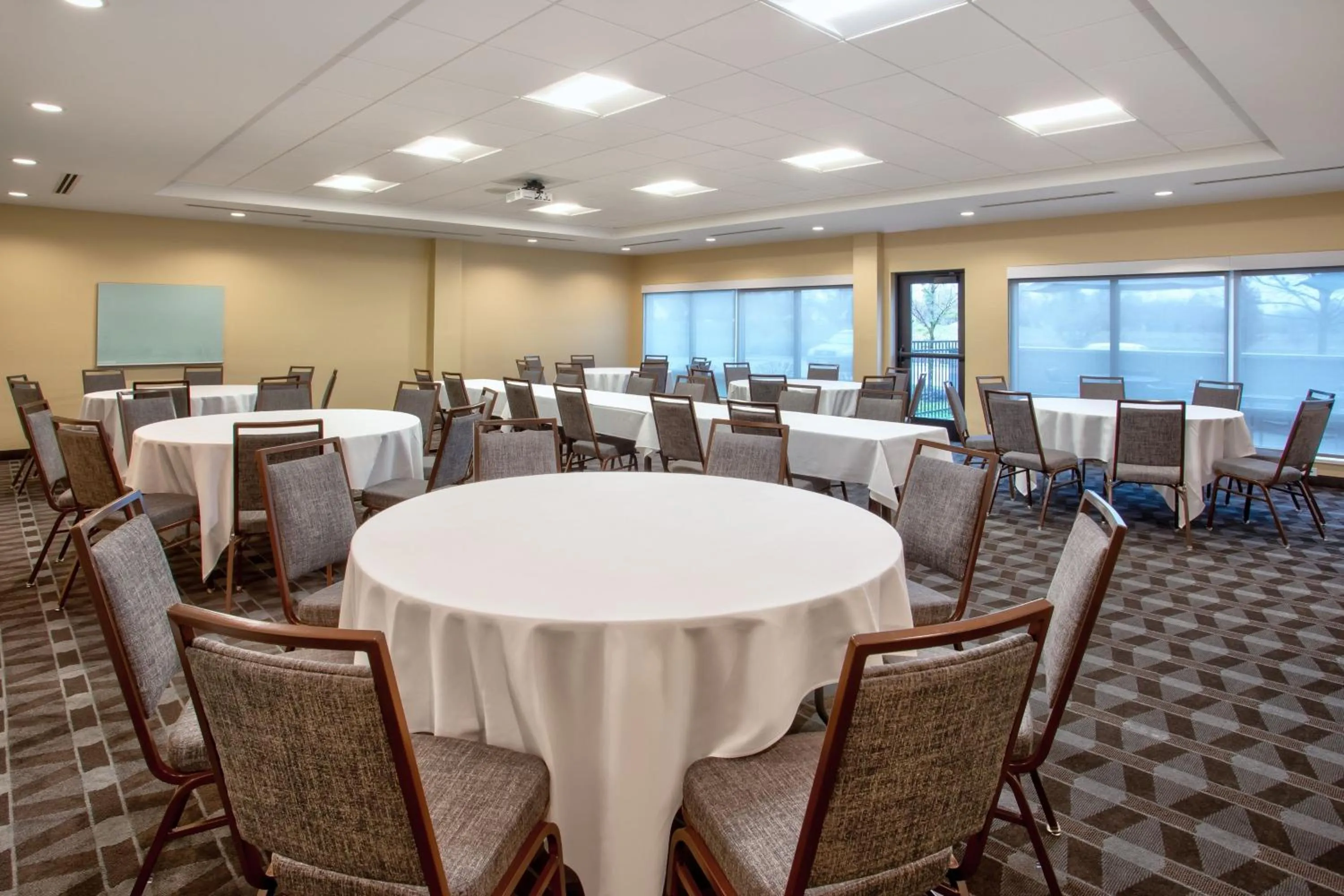 Meeting/conference room in TownePlace Suites by Marriott Detroit Belleville