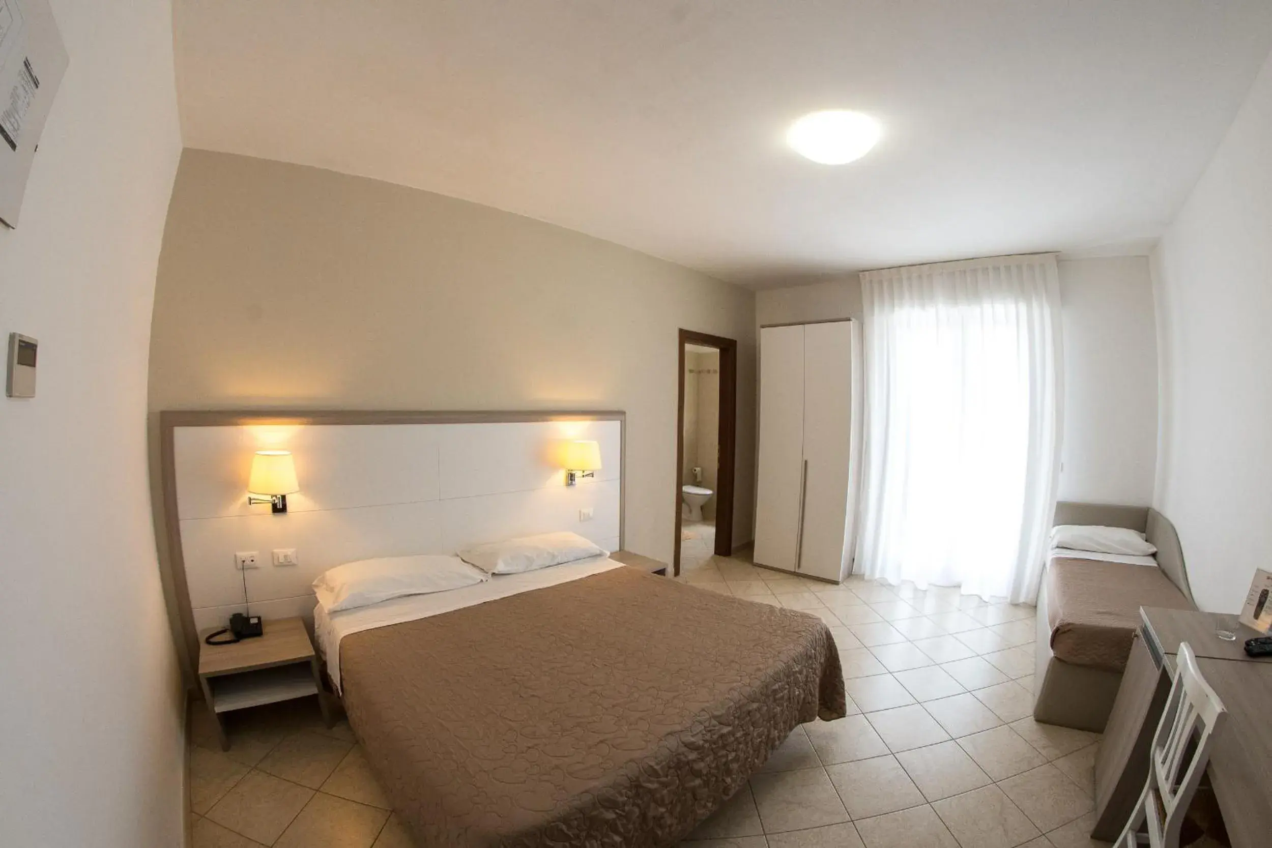 Comfort Double Room with Balcony in Hotel Victoria Comfort Double Room with Balcony in Hotel Victoria